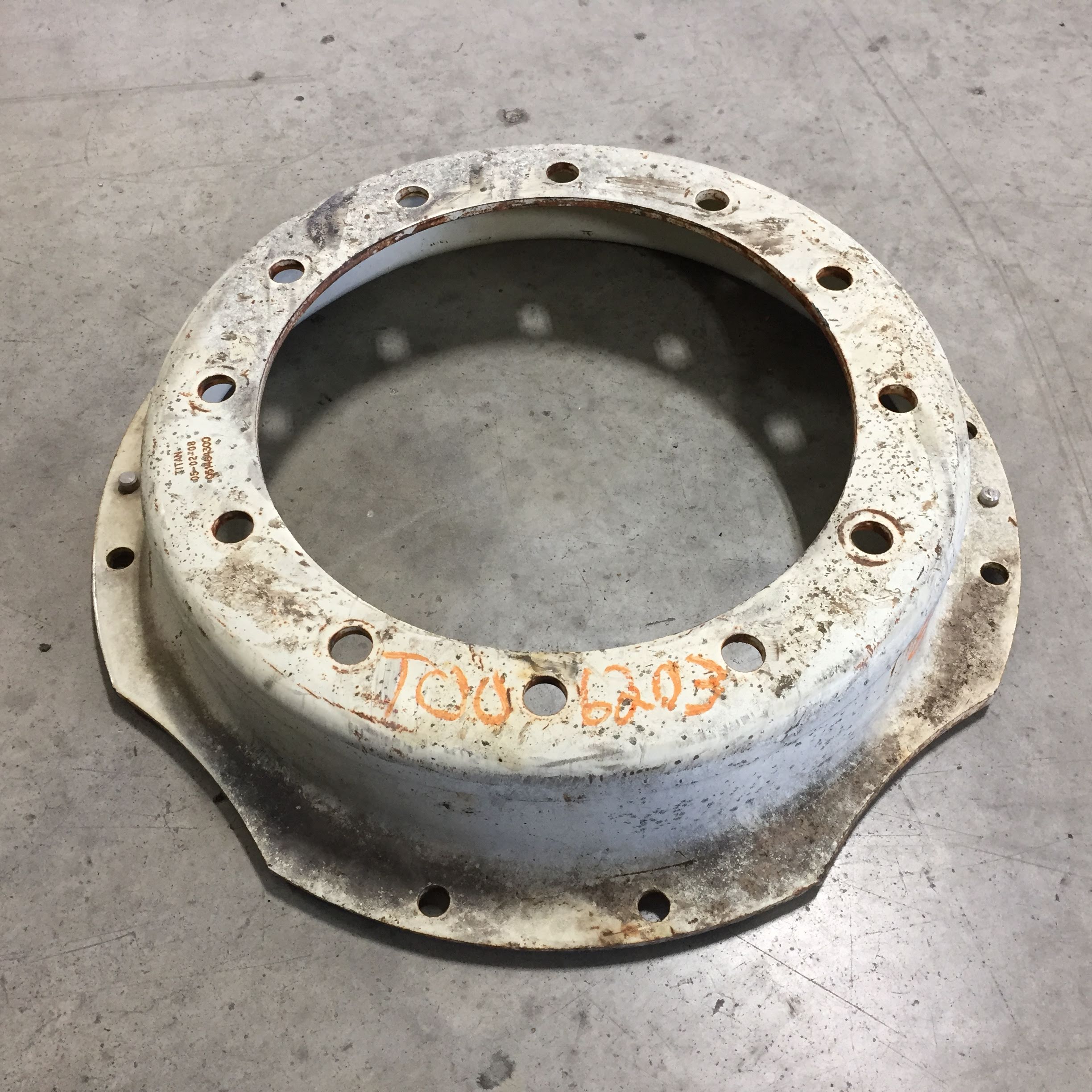 28''-30'' Waffle Wheel (Groups of 2 bolts) Rim Center T006203