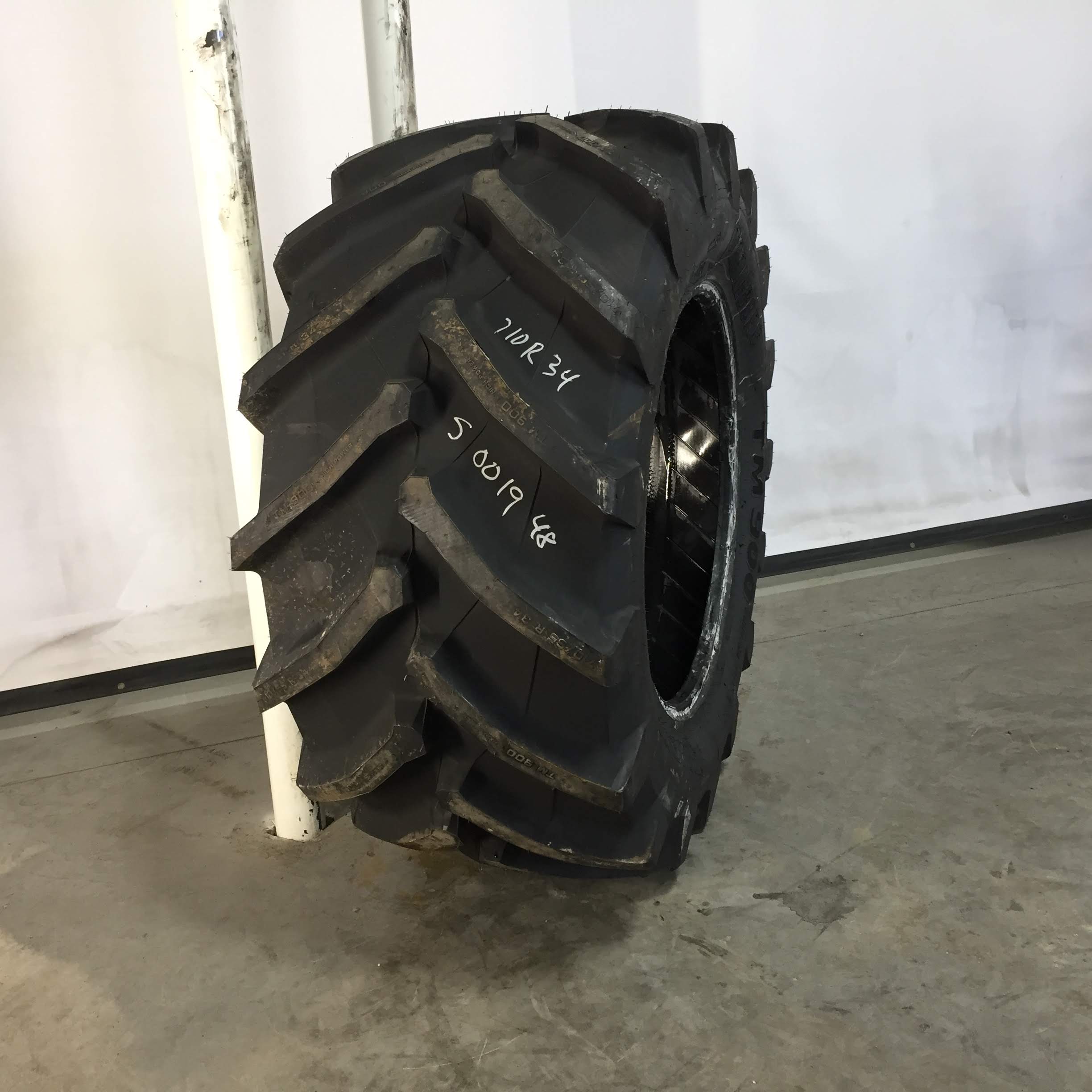 710/55R34 Trelleborg TM900 High Power R-1W Tire S001948