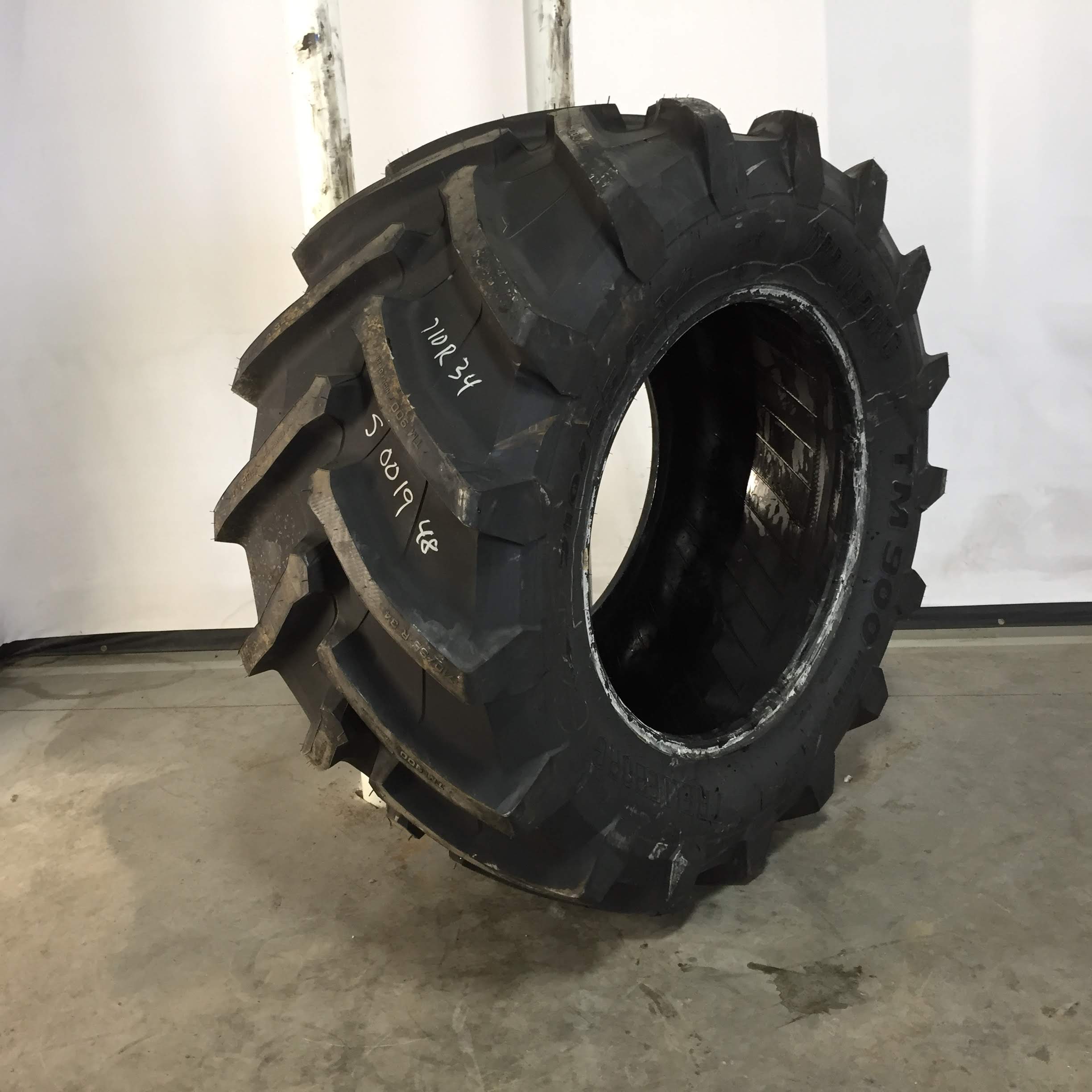 710/55R34 Trelleborg TM900 High Power R-1W Tire S001948