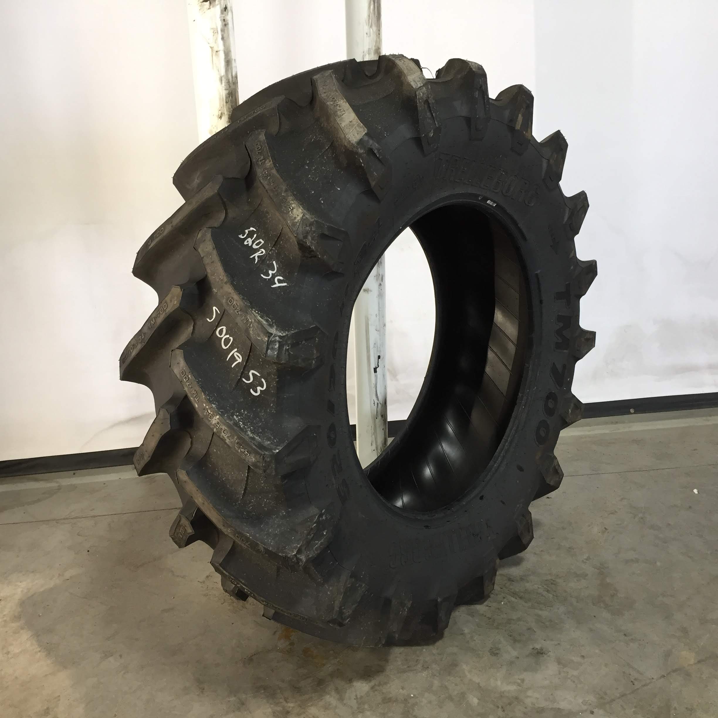 520/70R34 Trelleborg TM700 R-1W Tire S001953