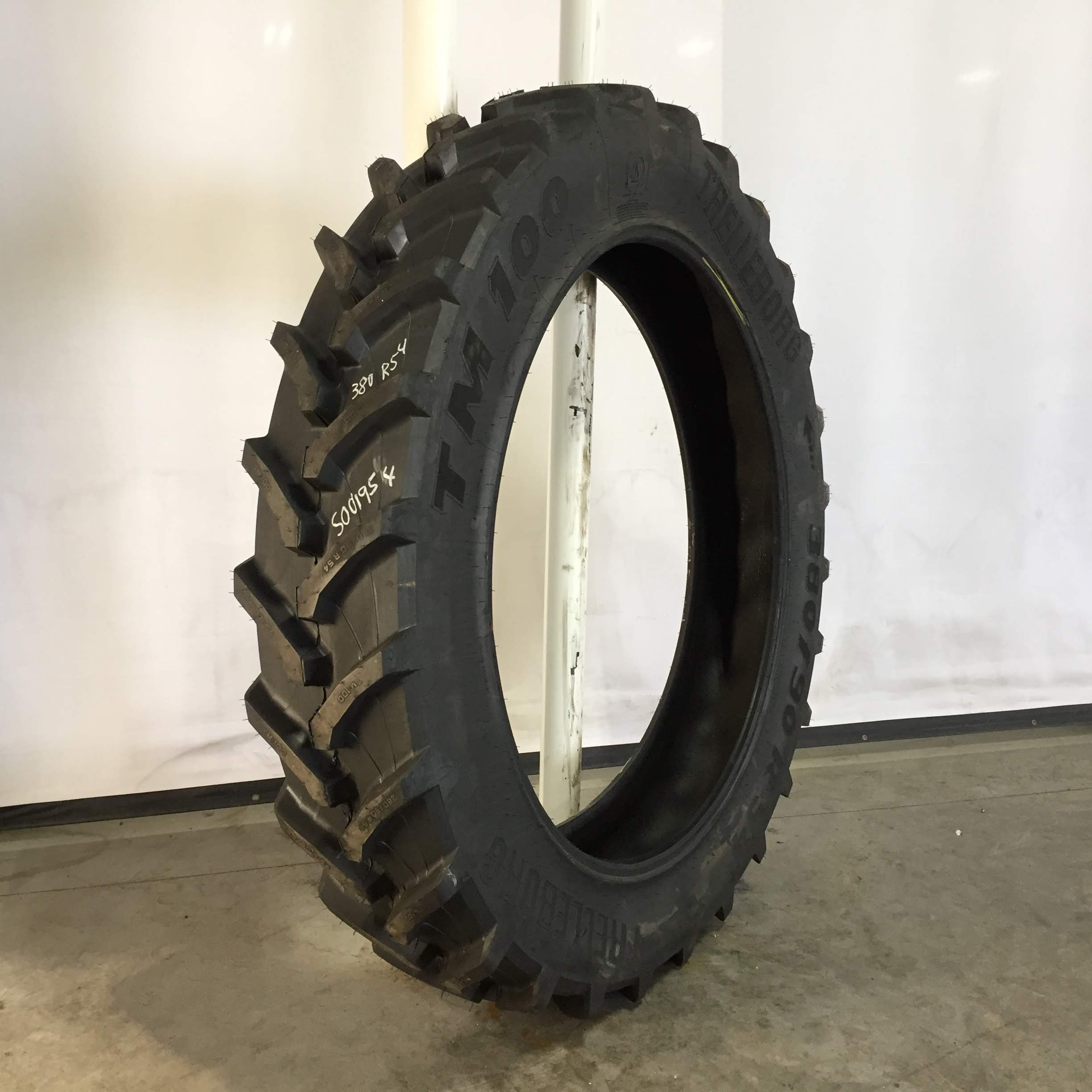 380/90R54 Trelleborg TM100 R-1 Tire S001954