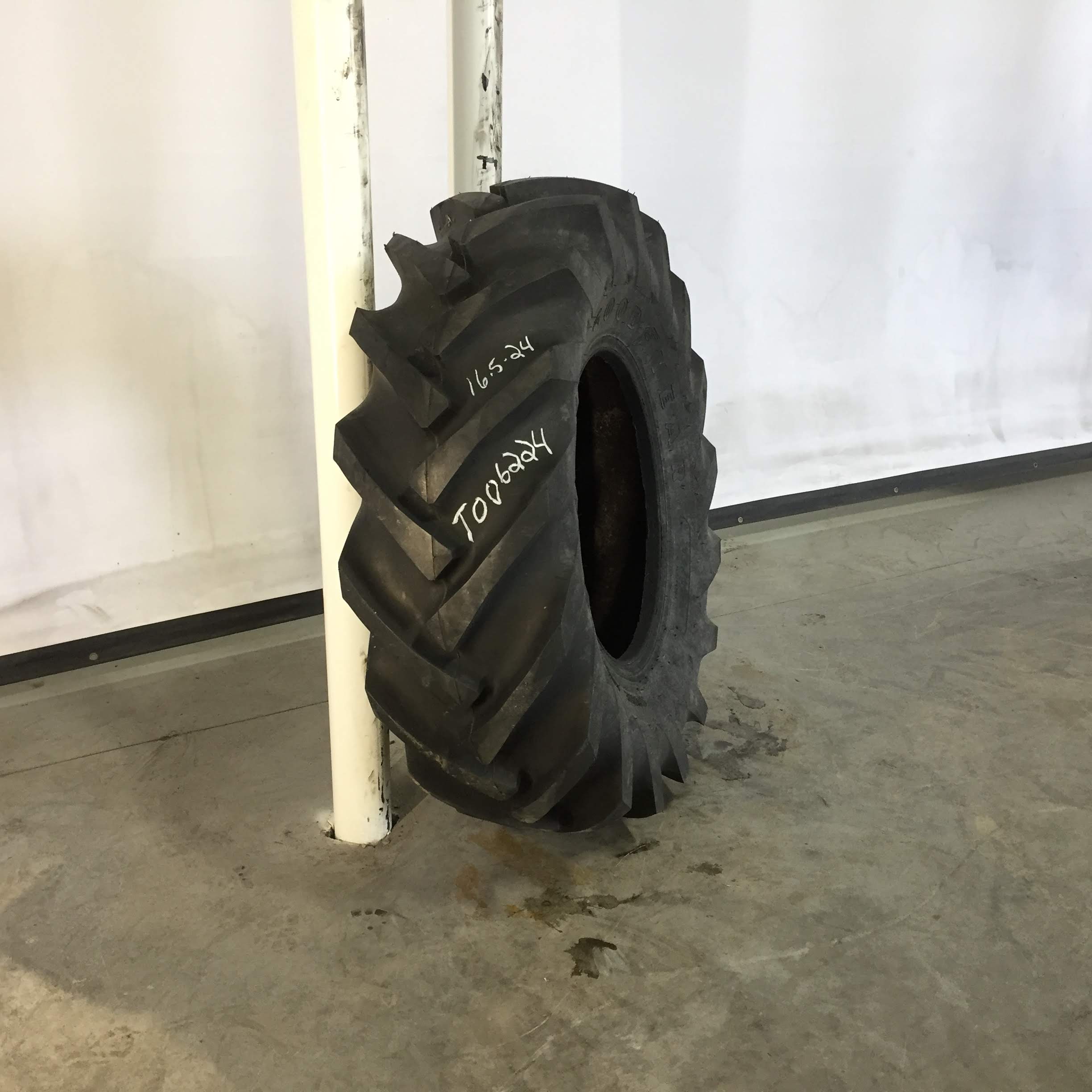 16.5/85-24 Goodyear Farm Sure Grip Implement R-1 Tire T006224