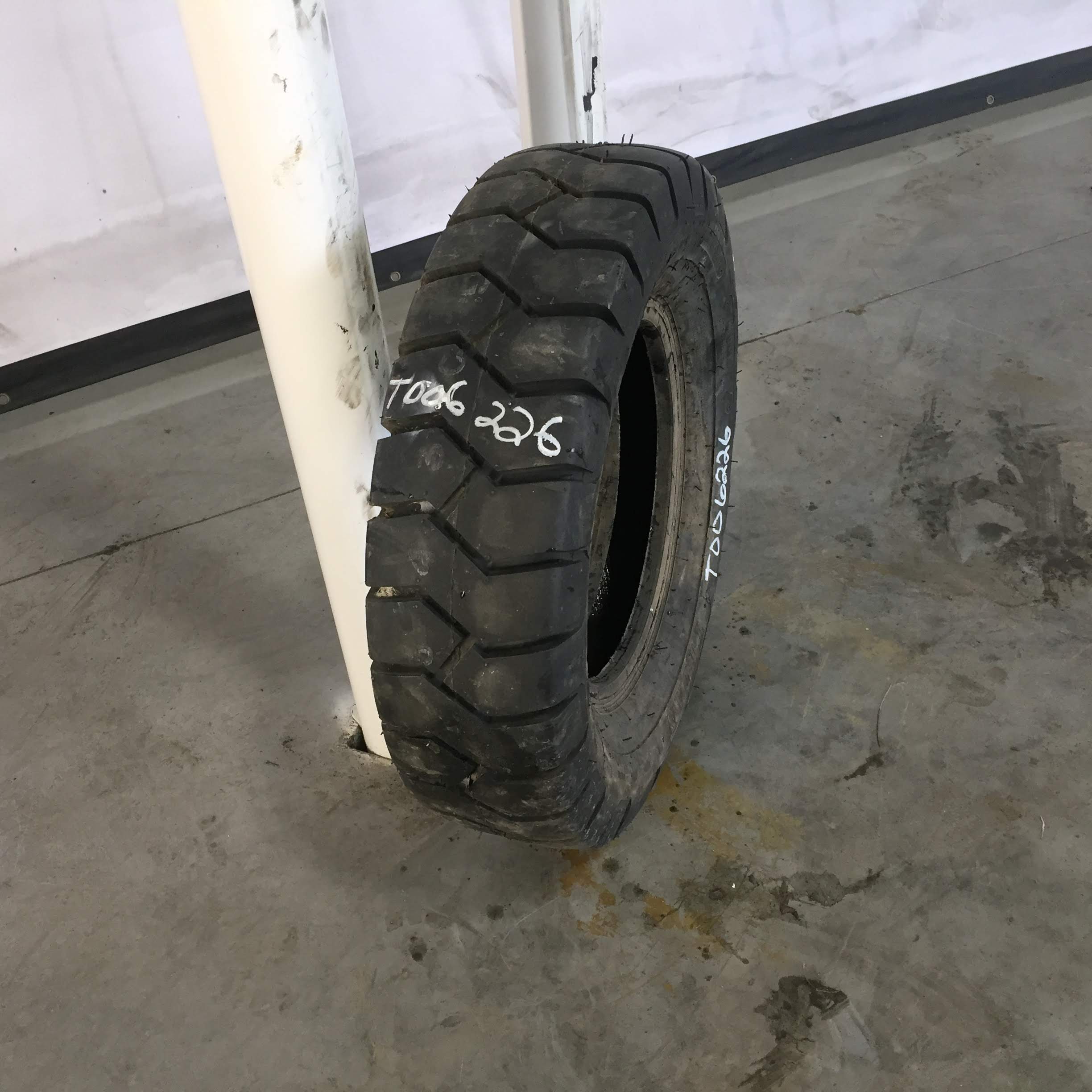 7.00/-15 Titan Farm Industrial Deep Traction IND Tire T006226
