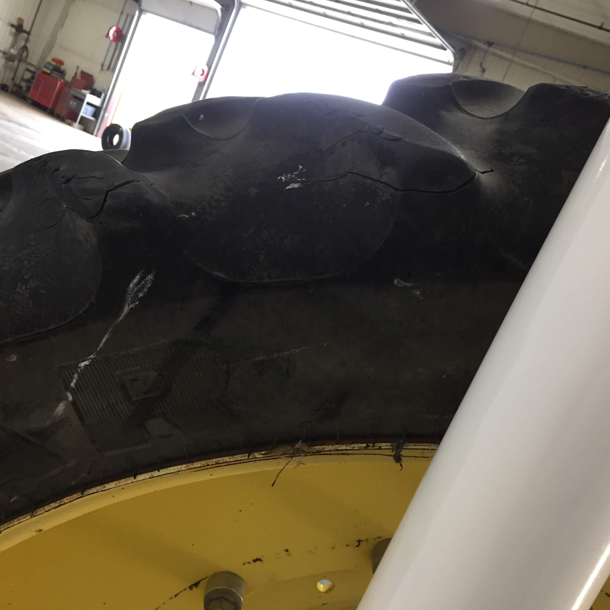 320/90R54 Goodyear Farm DT800 Super Traction R-1W Tire RT006244