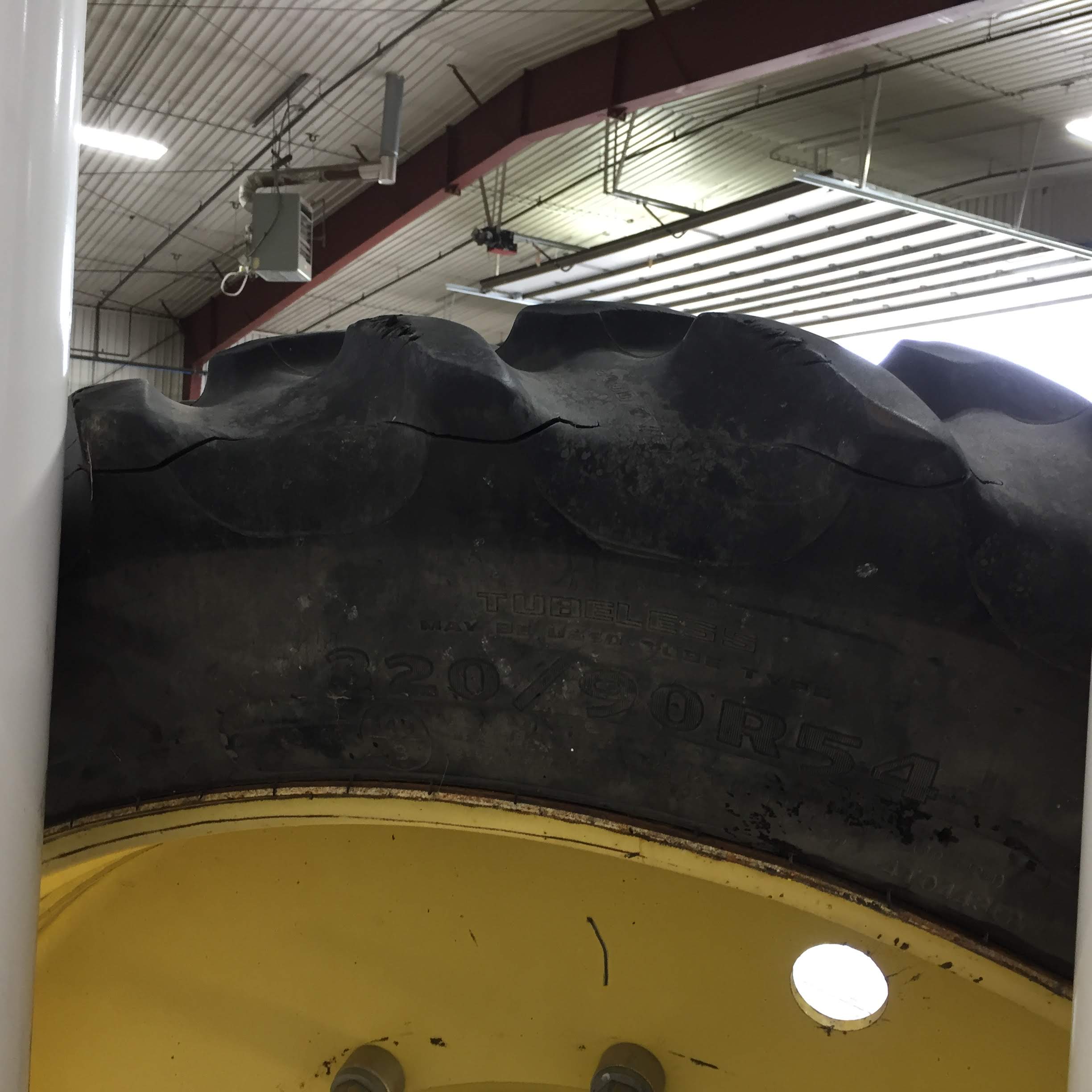 320/90R54 Goodyear Farm DT800 Super Traction R-1W Tire RT006244