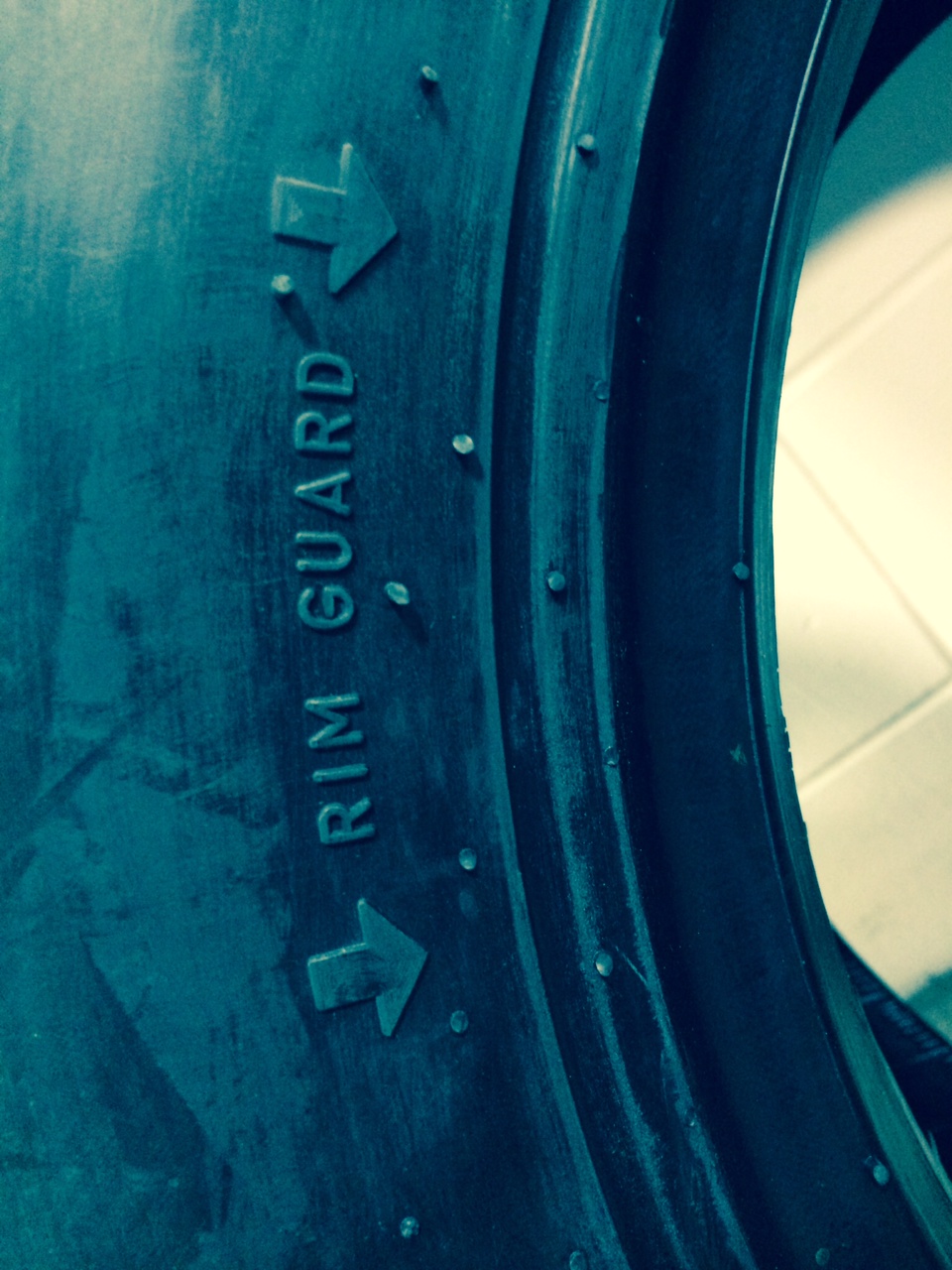 10/-16.5 Solitek Solitek SKS600 Rock Lug Tire 005404(SIS)