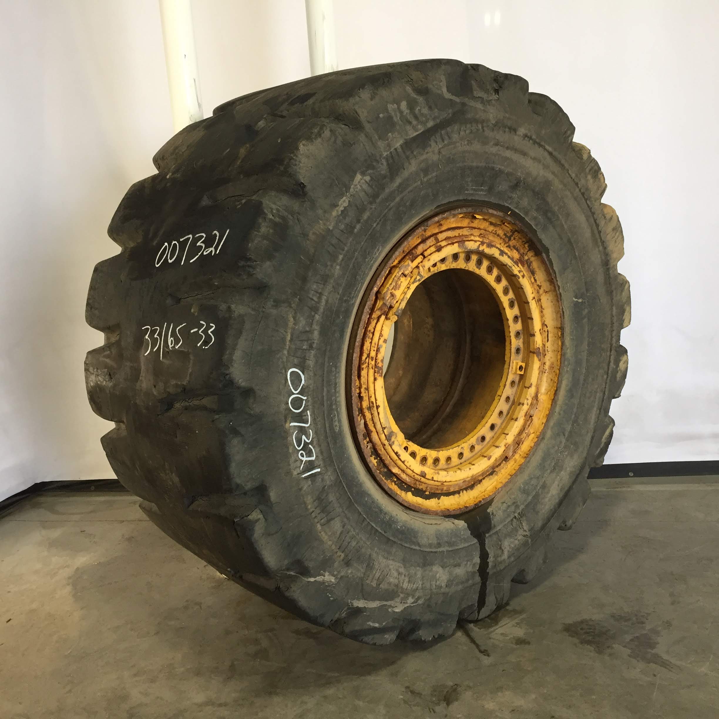 33''D x 28''W OTR Wheel/5-piece Wheel W007321