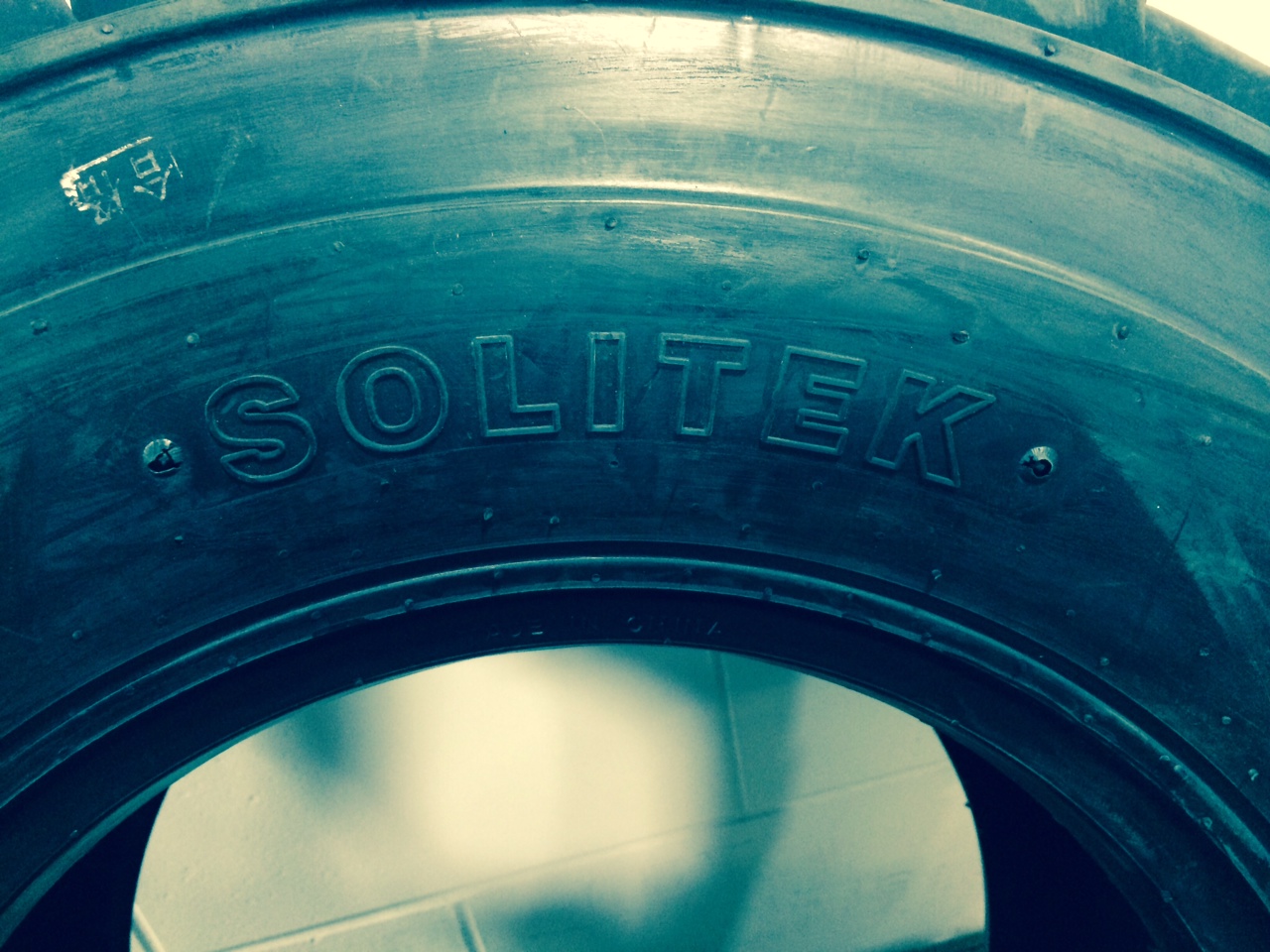 10/-16.5 Solitek Solitek SKS600 Rock Lug Tire 005404(SIS)