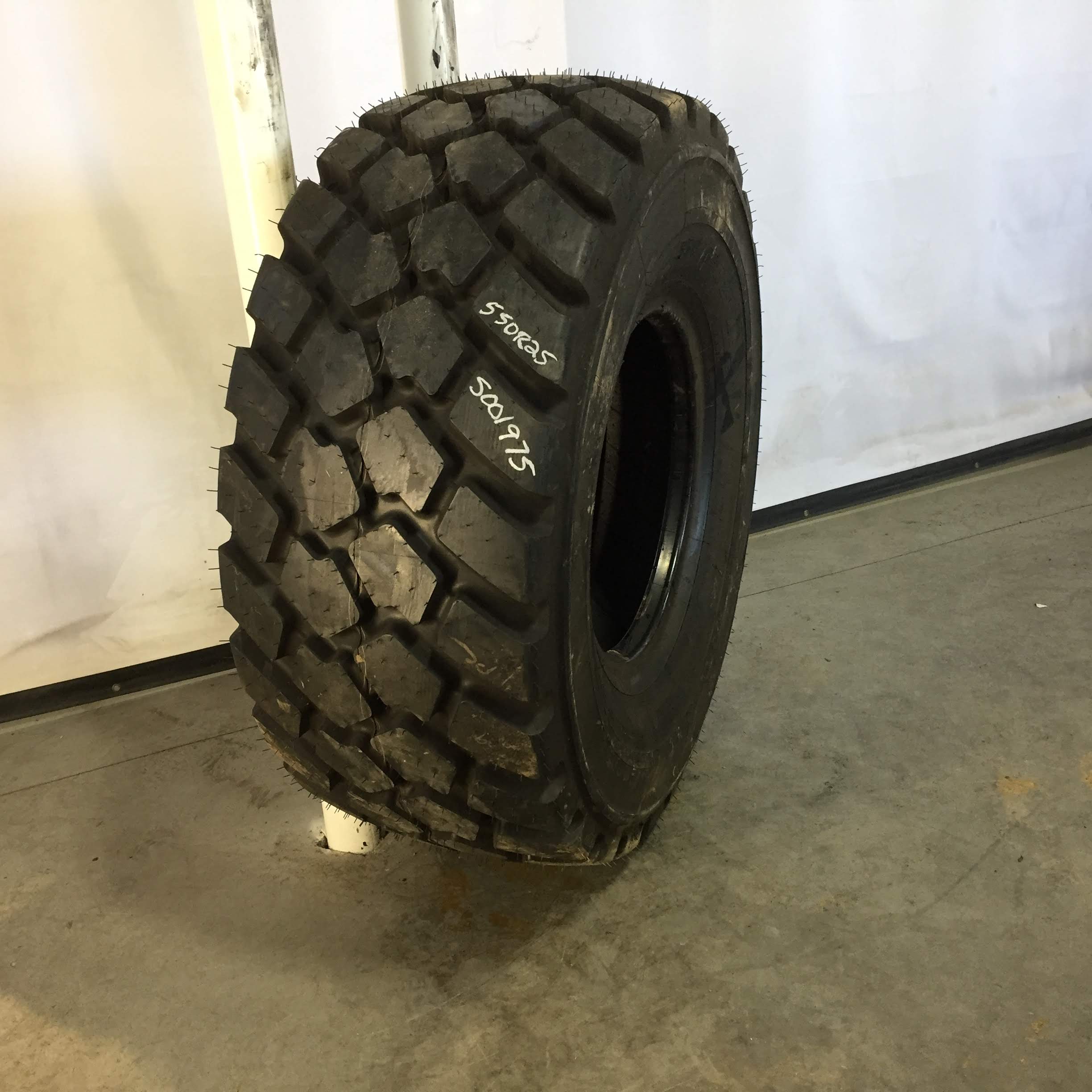 550/65R25 Michelin XLD L-3 Tire S001975