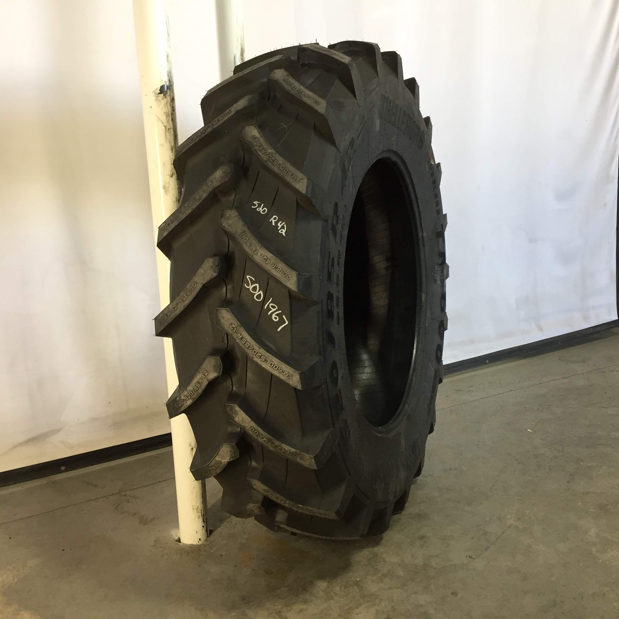 520/85R42 Trelleborg TM600 R-1W Tire S001967