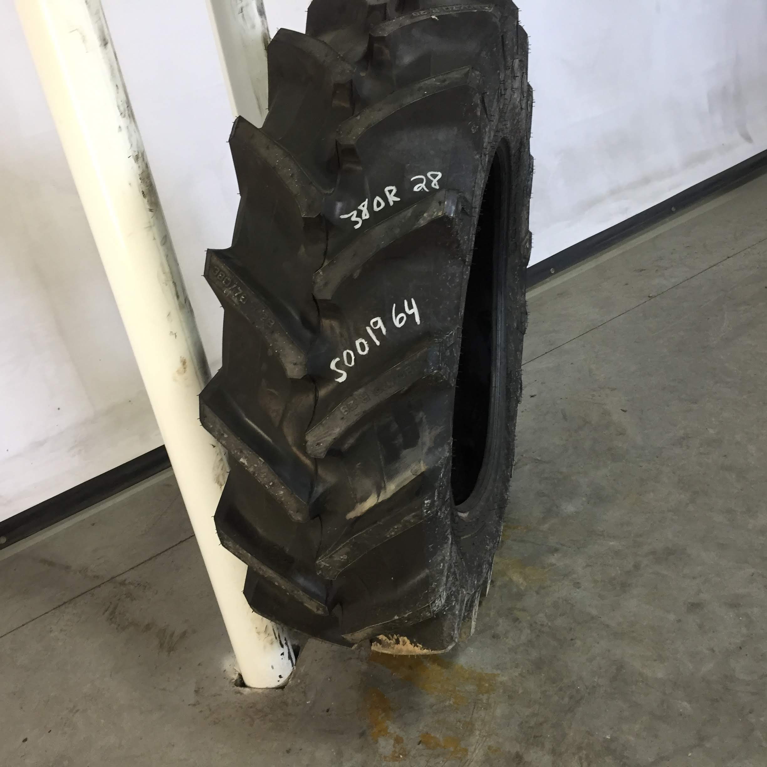380/70R28 Trelleborg TM700 R-1W Tire S001964