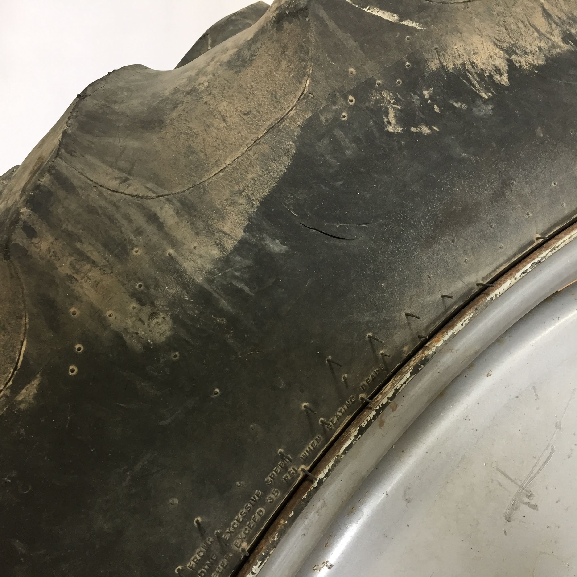 38''-54'' Waffle Wheel (Groups of 3 bolts) Rim Center WT006286CTR