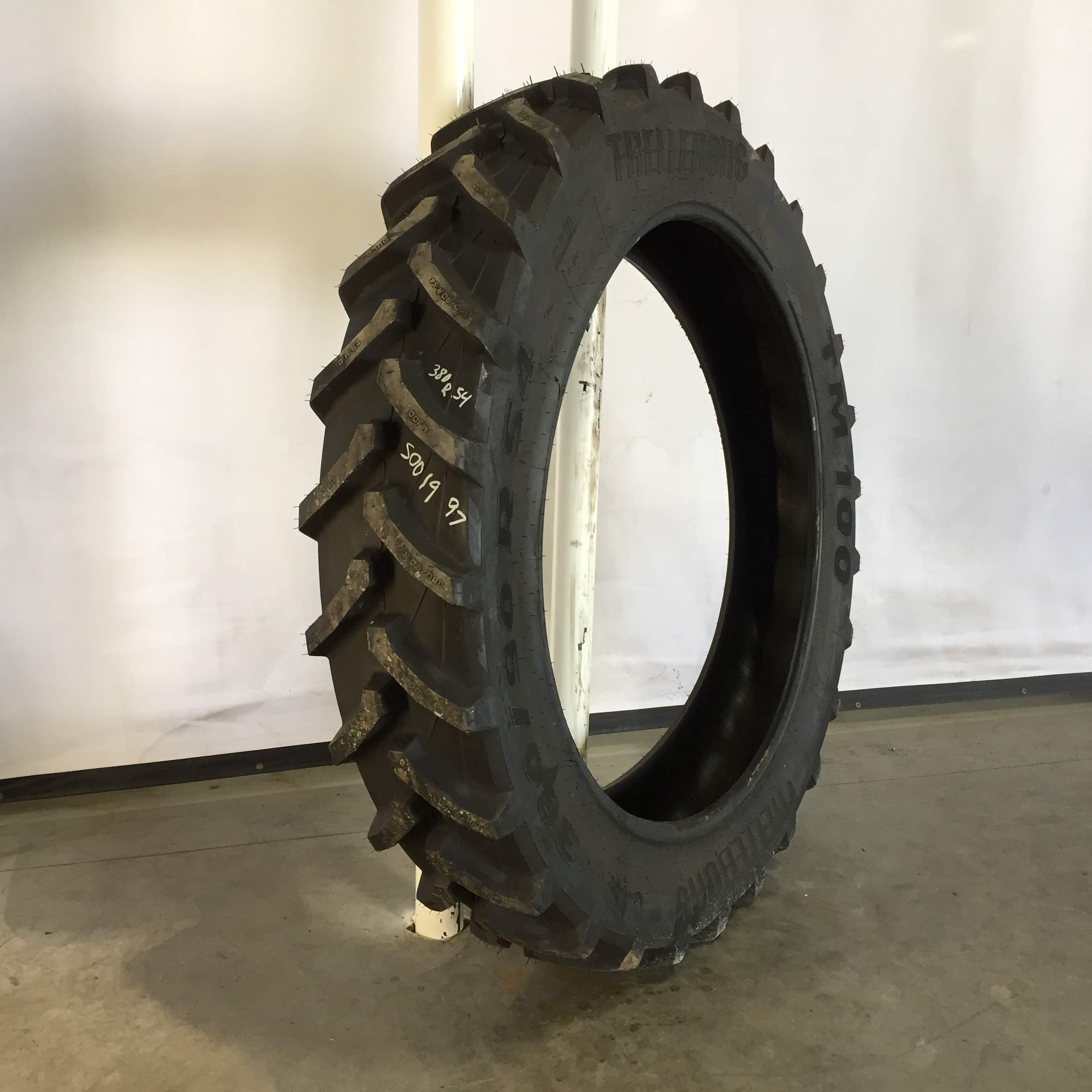 380/90R54 Trelleborg TM100 R-1 Tire S001997