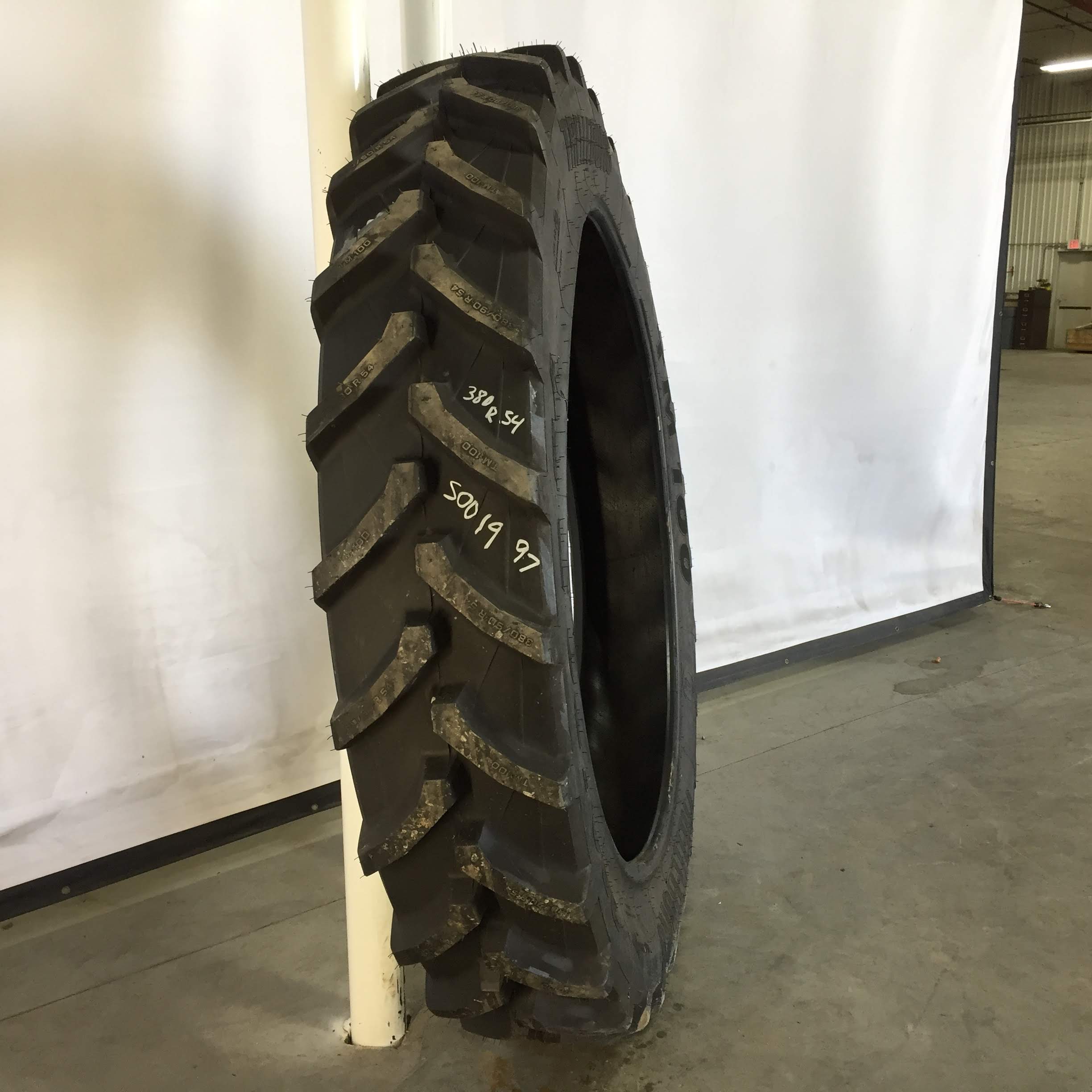 380/90R54 Trelleborg TM100 R-1 Tire S001997