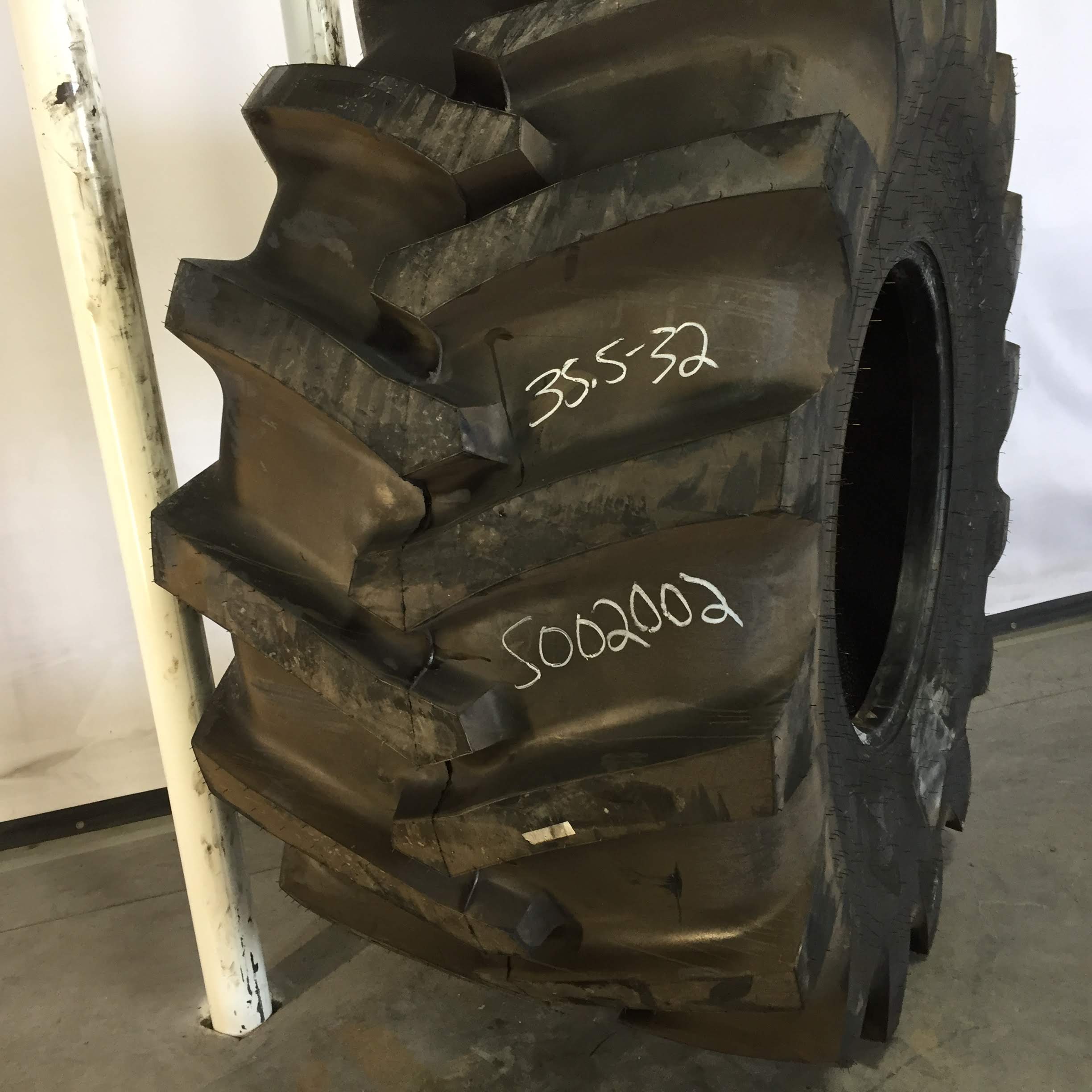35.5/LB32 Firestone Forestry Special Severe Service DH LS-2 Tire S002002
