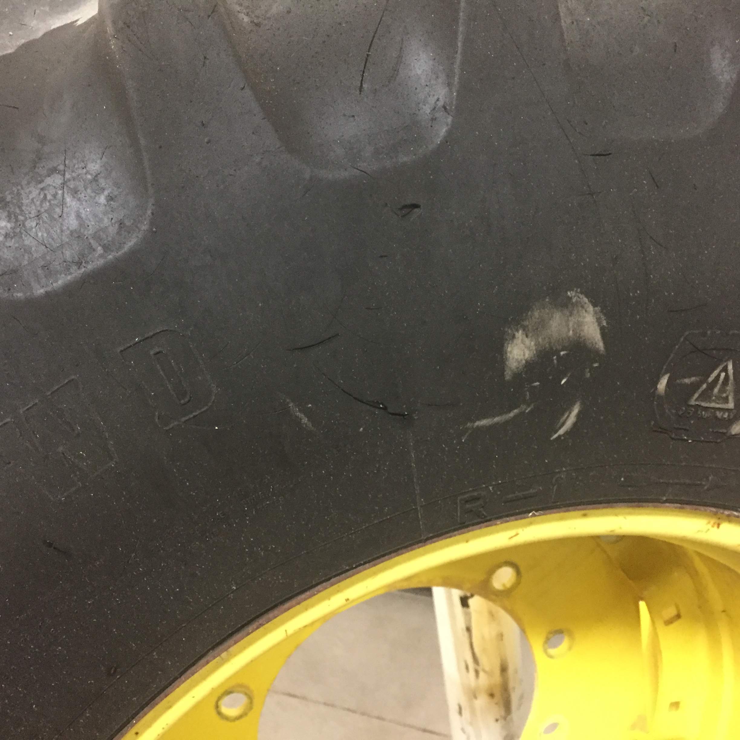 26'' Waffle Wheel (Groups of 2 bolts) Rim Center WT006375CTR