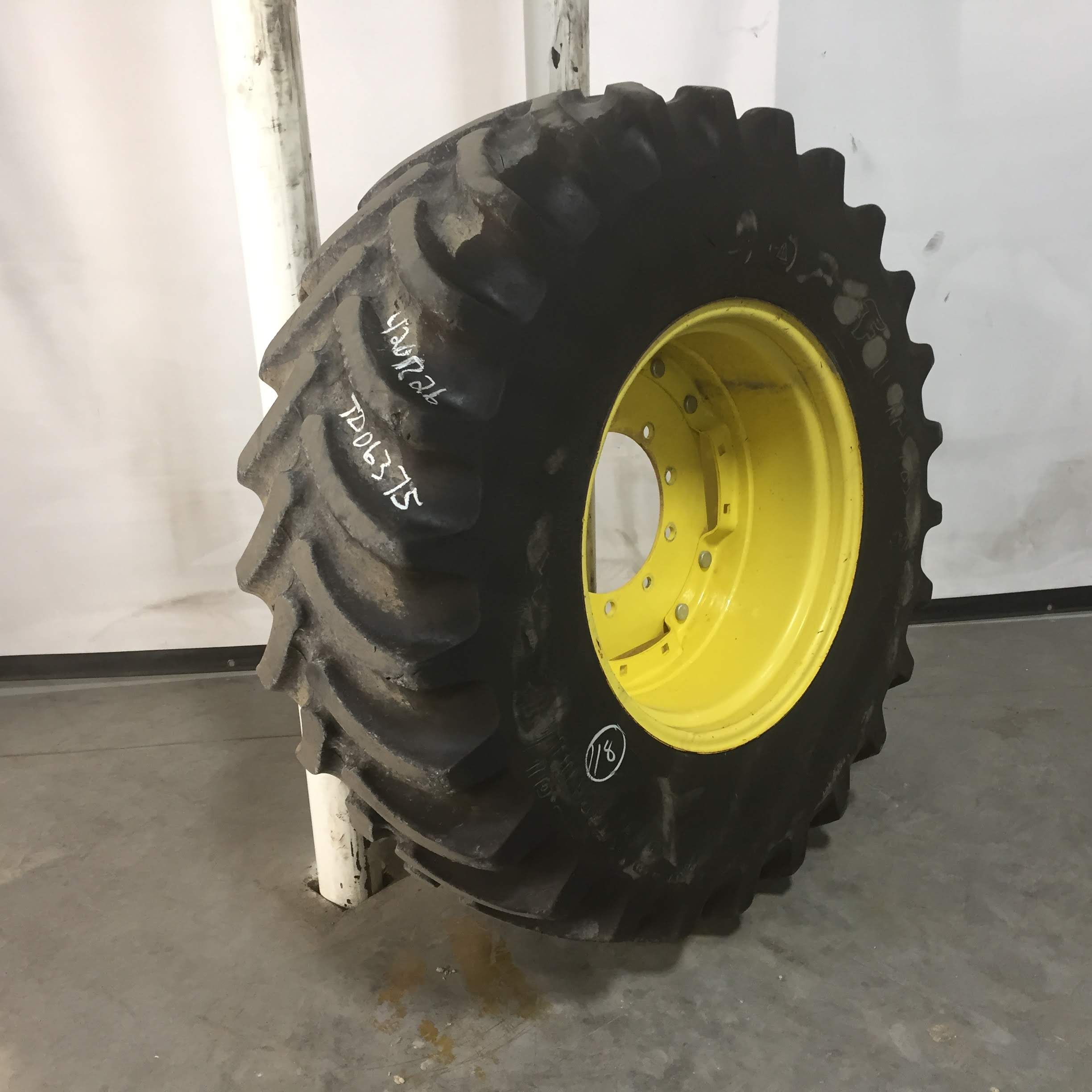 26'' Waffle Wheel (Groups of 2 bolts) Rim Center WT006375CTR