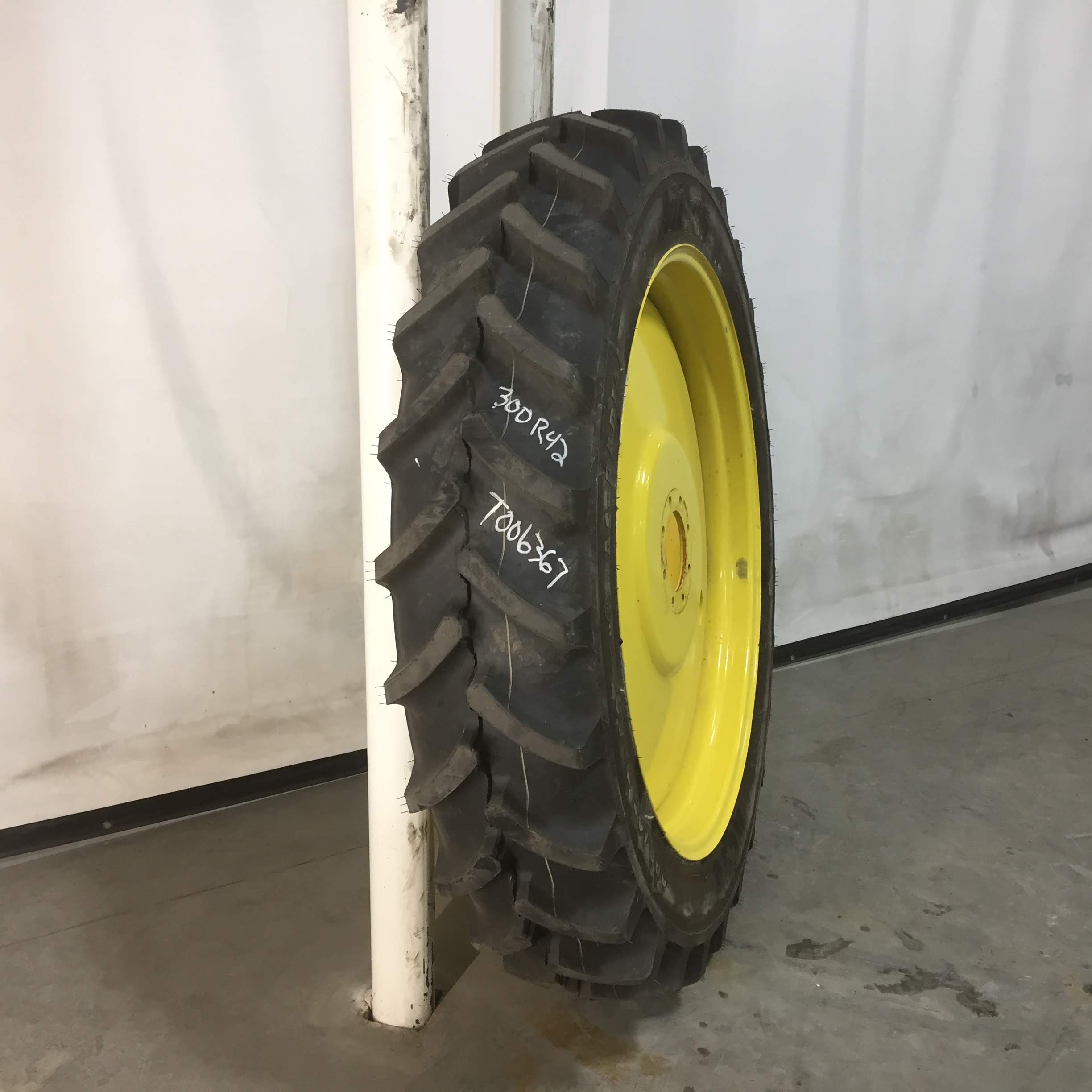 300/95R42 Mitas AC90 Narrow R-1 Tire-Wheel Assembly T006367