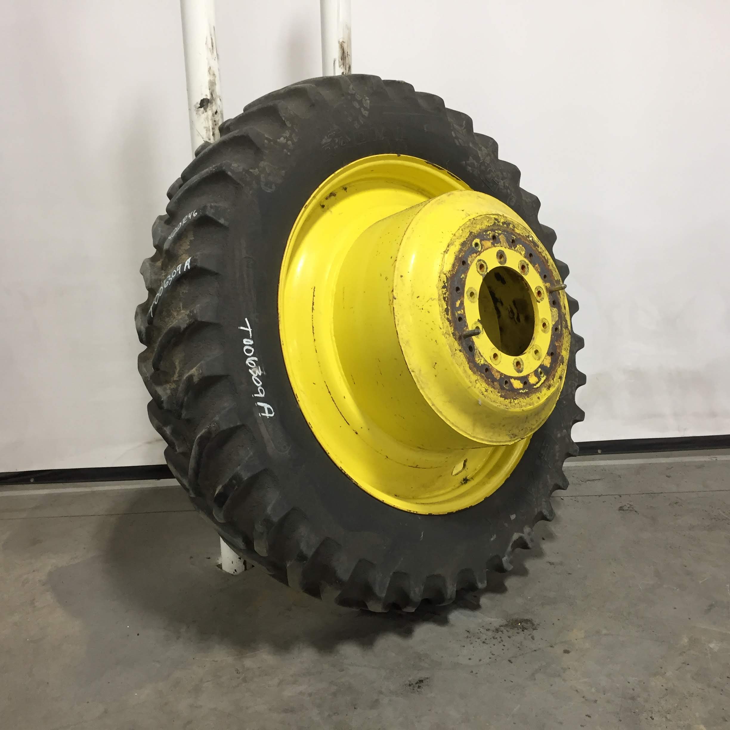 46''D x 13''W Expanded Band Dual Wheel WT006309A