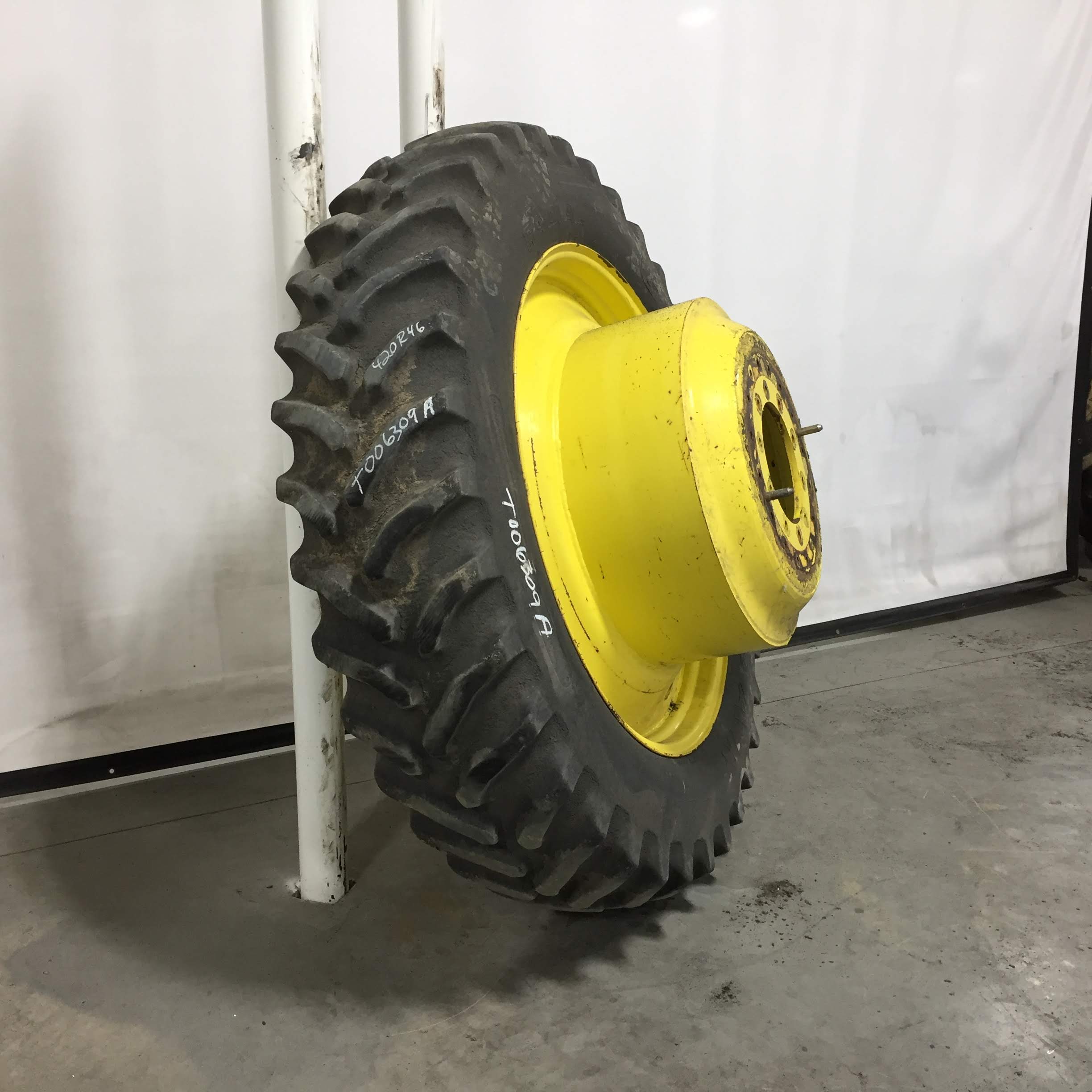 46''D x 13''W Expanded Band Dual Wheel WT006309A