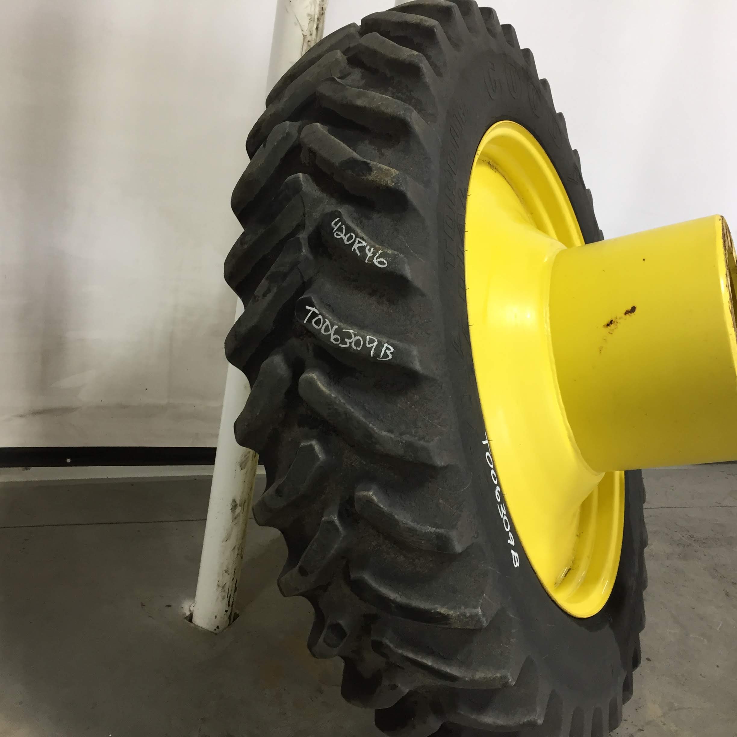 46''D x 13''W Expanded Band Dual Wheel WT006309B