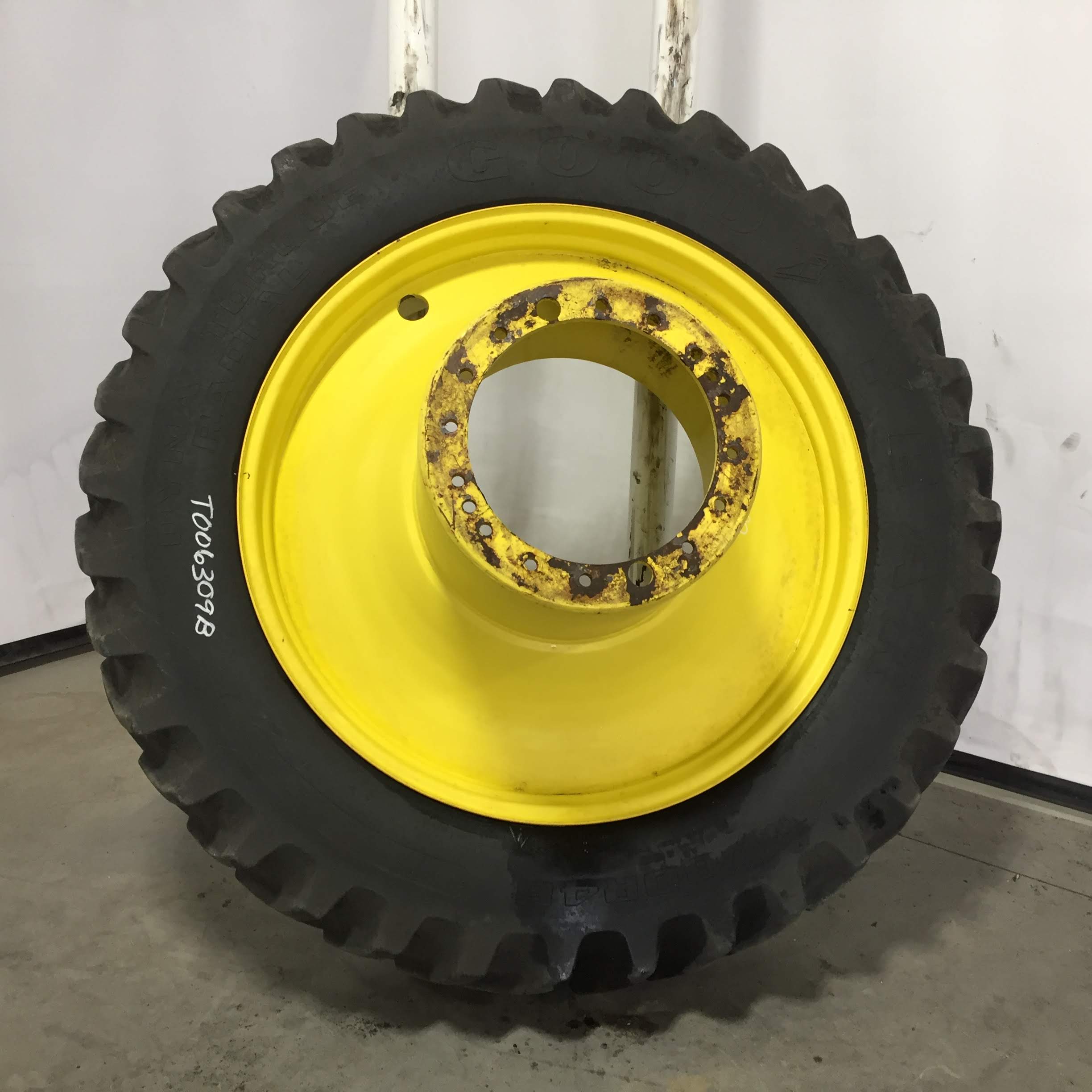 46''D x 13''W Expanded Band Dual Wheel WT006309B