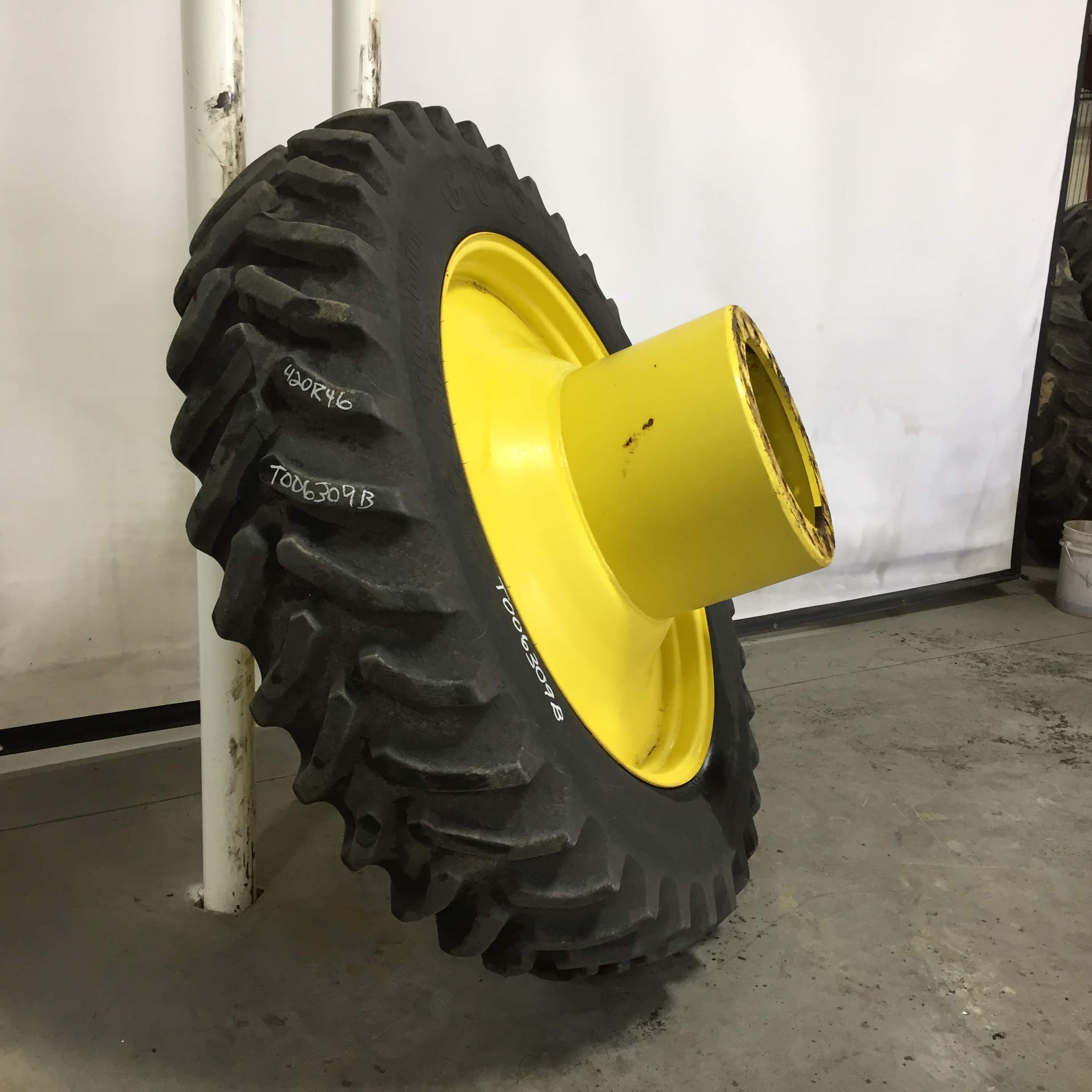 46''D x 13''W Expanded Band Dual Wheel WT006309B