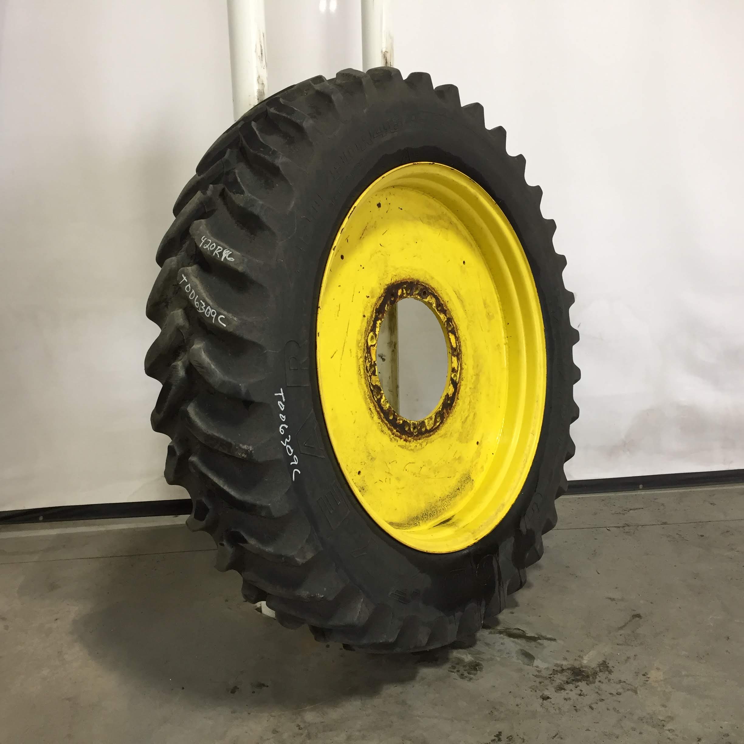 46''D x 13''W Expanded Band Dual Wheel WT006309C