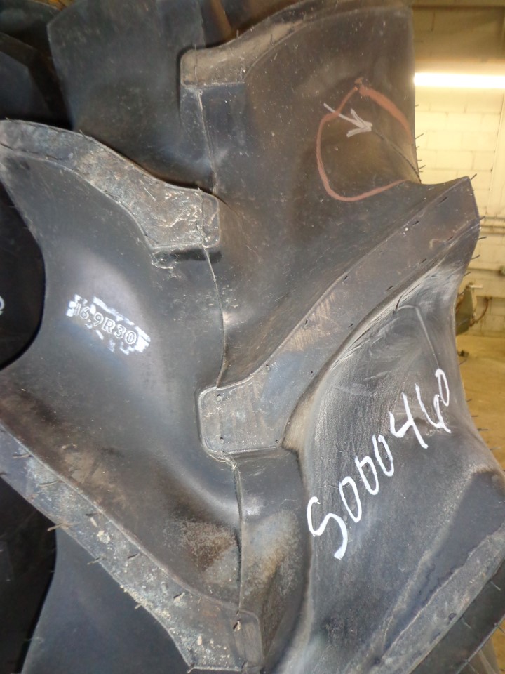 420/90R30 Goodyear Farm Special Sure Grip Radial TD8 R-2 Tire S000460-Z