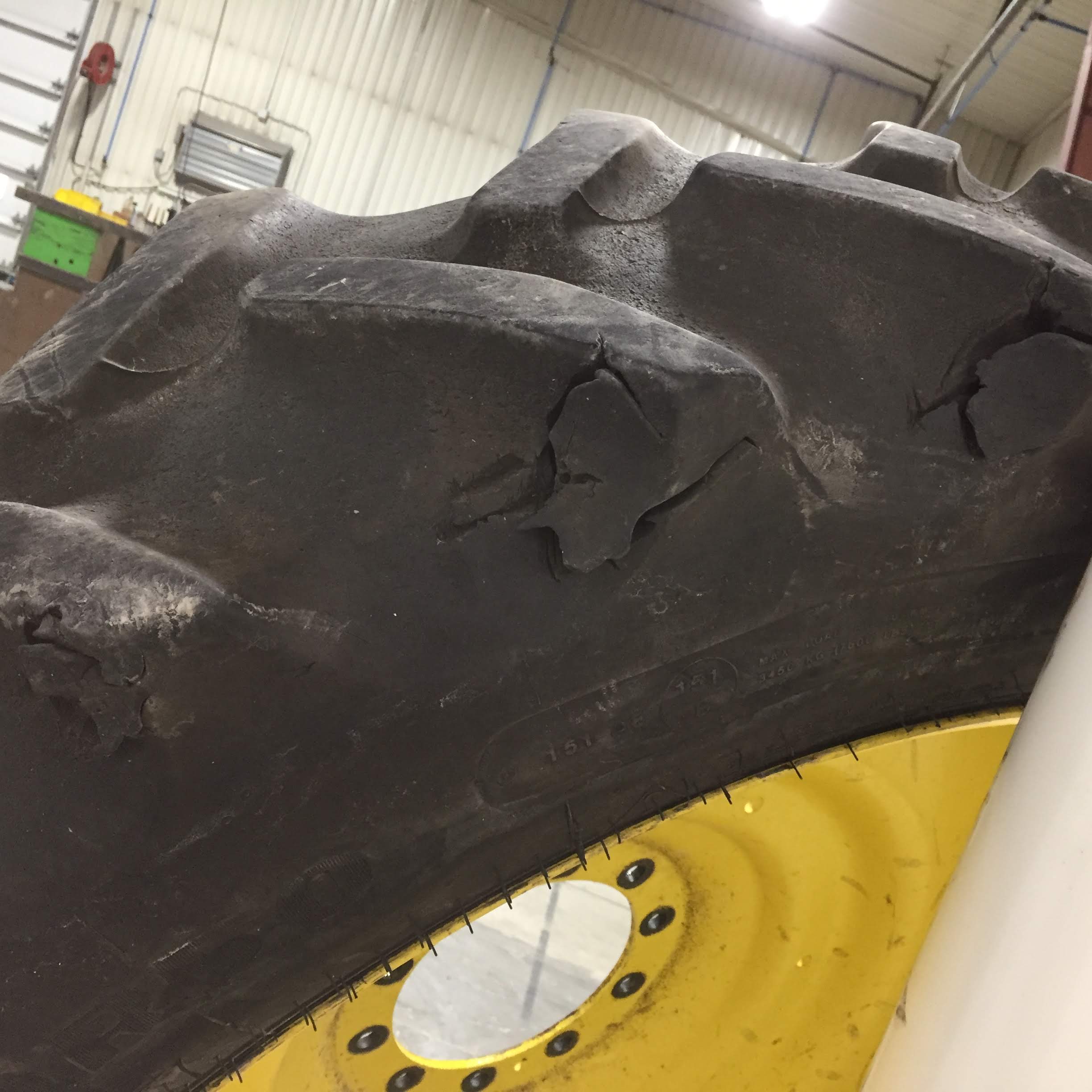 380/90R50 Goodyear Farm DT800 Optitrac R-1W Tire RT006323