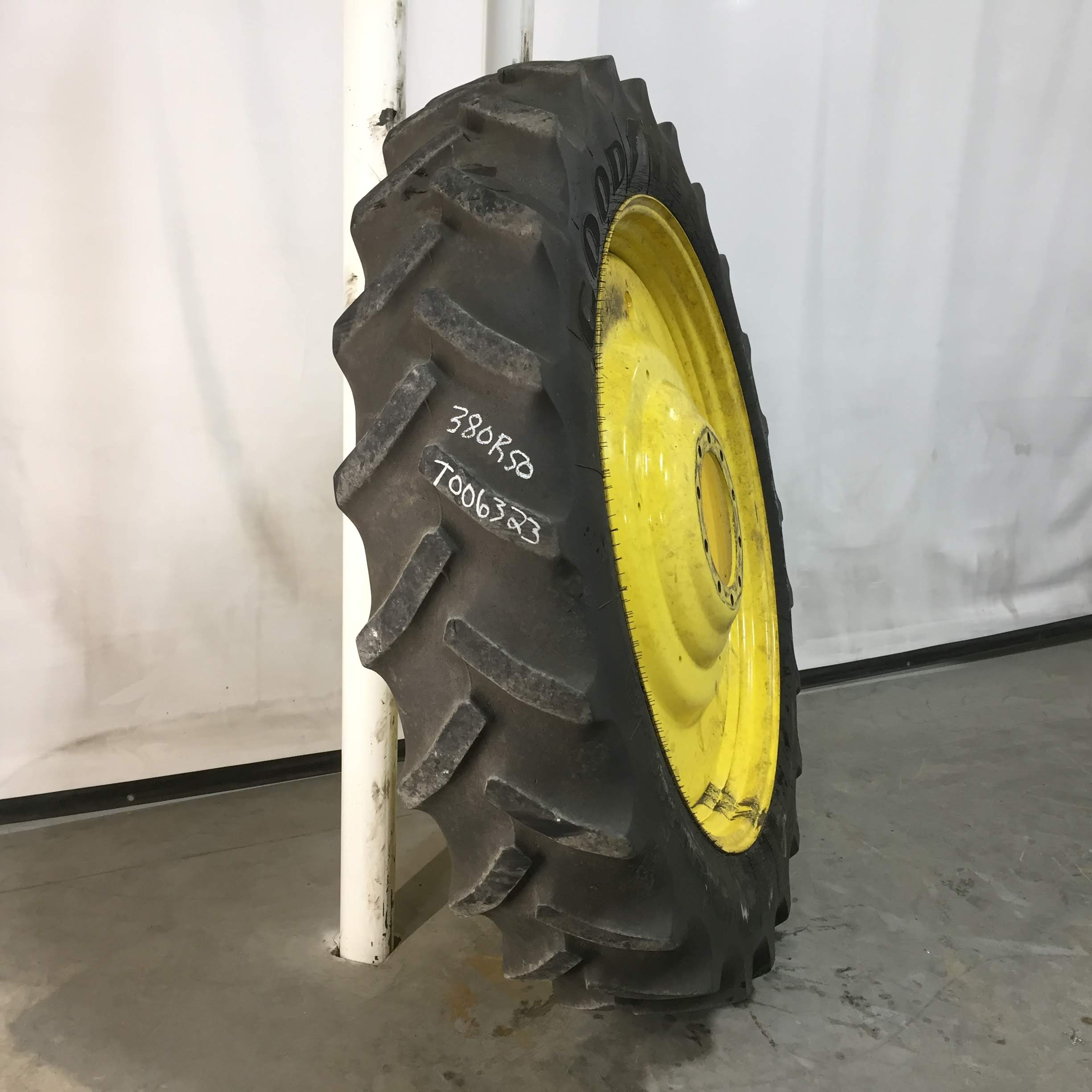 380/90R50 Goodyear Farm DT800 Optitrac R-1W Tire RT006323