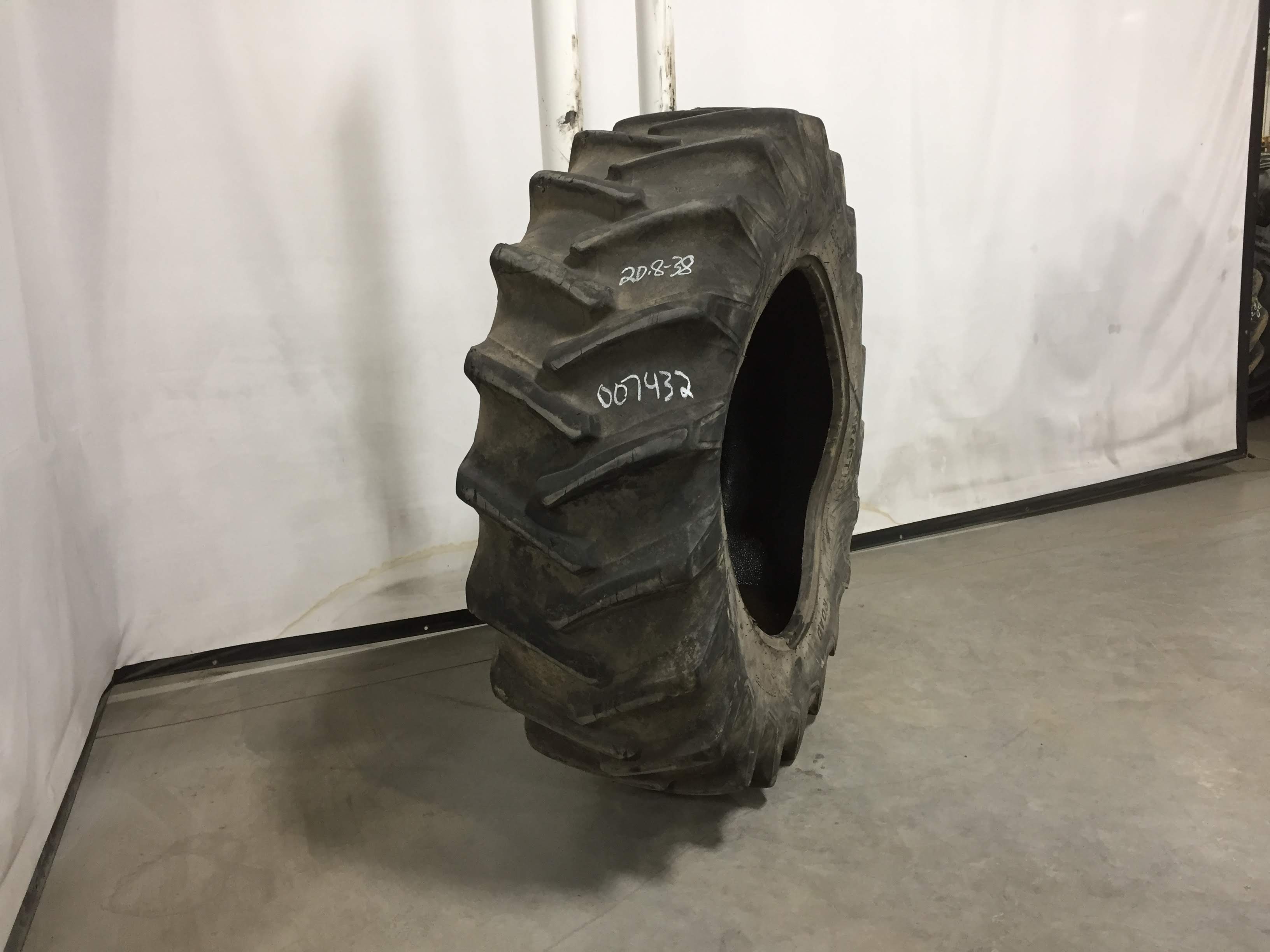 20.8/-38 Firestone Traction Field & Road R-1 Tire 007432