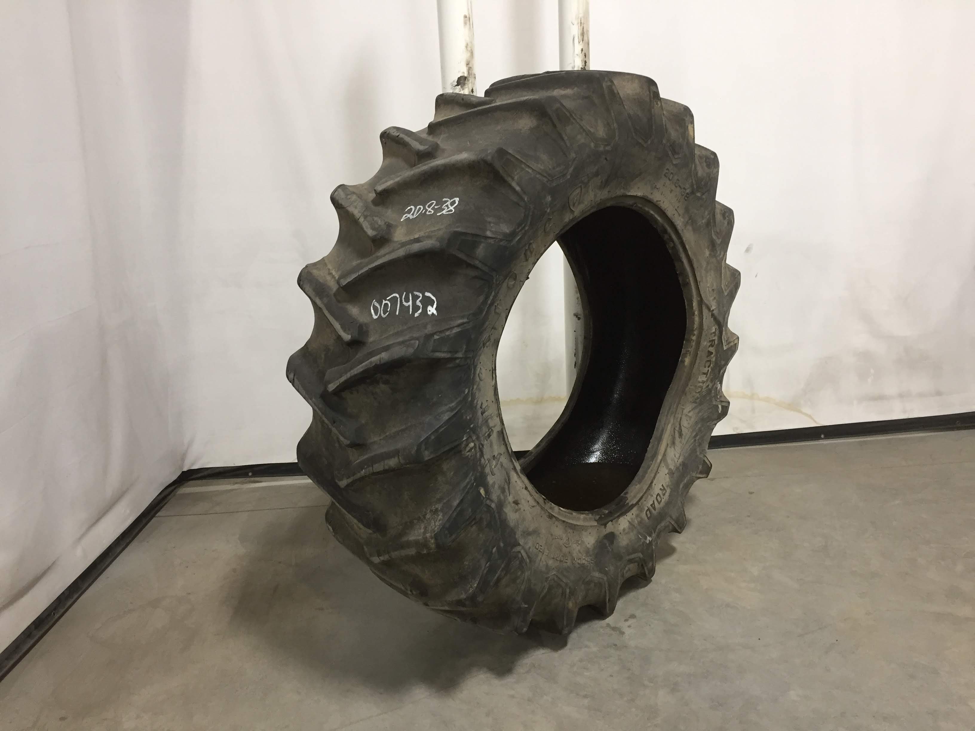 20.8/-38 Firestone Traction Field & Road R-1 Tire 007432