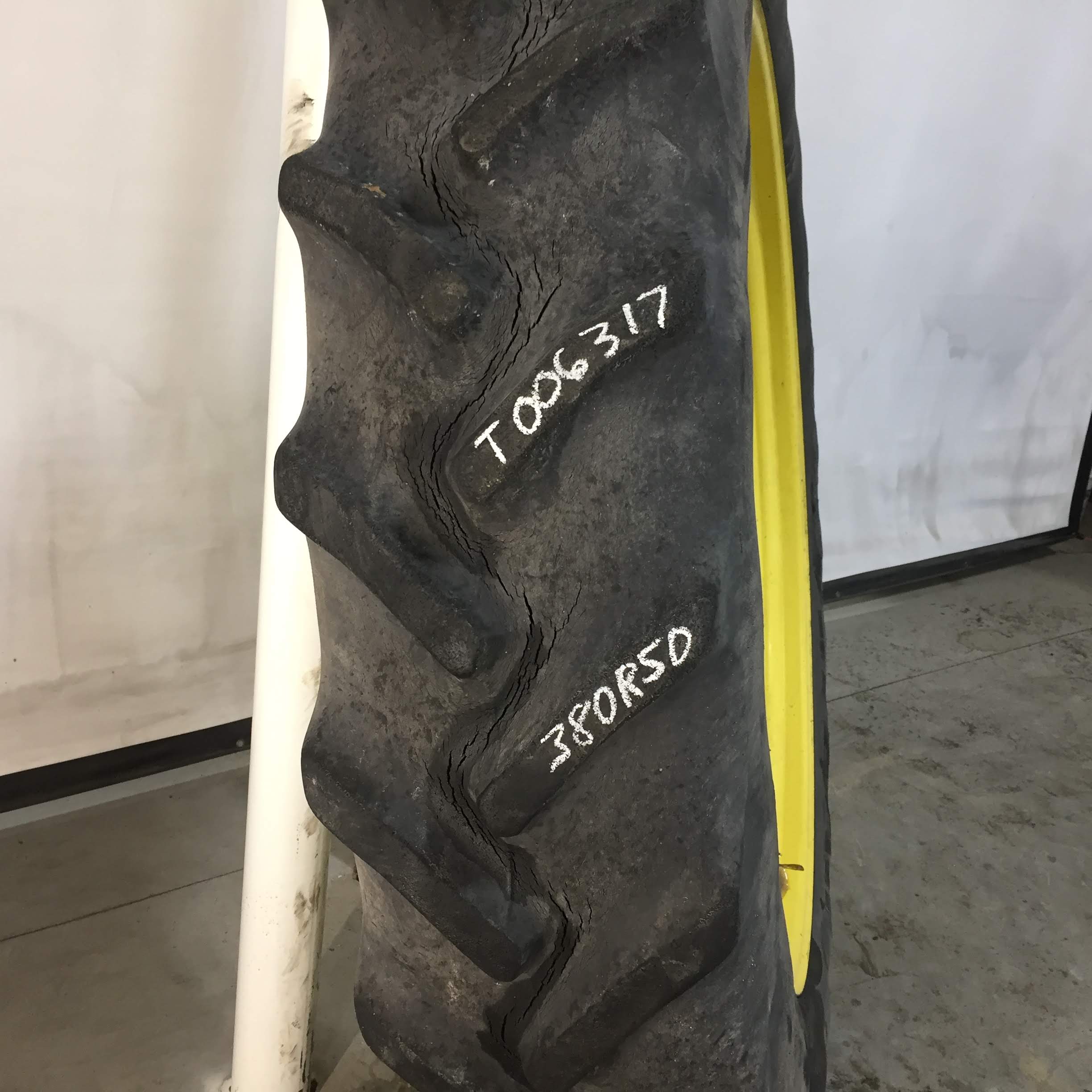 380/90R50 Goodyear Farm DT800 Optitrac R-1W Tire RT006317