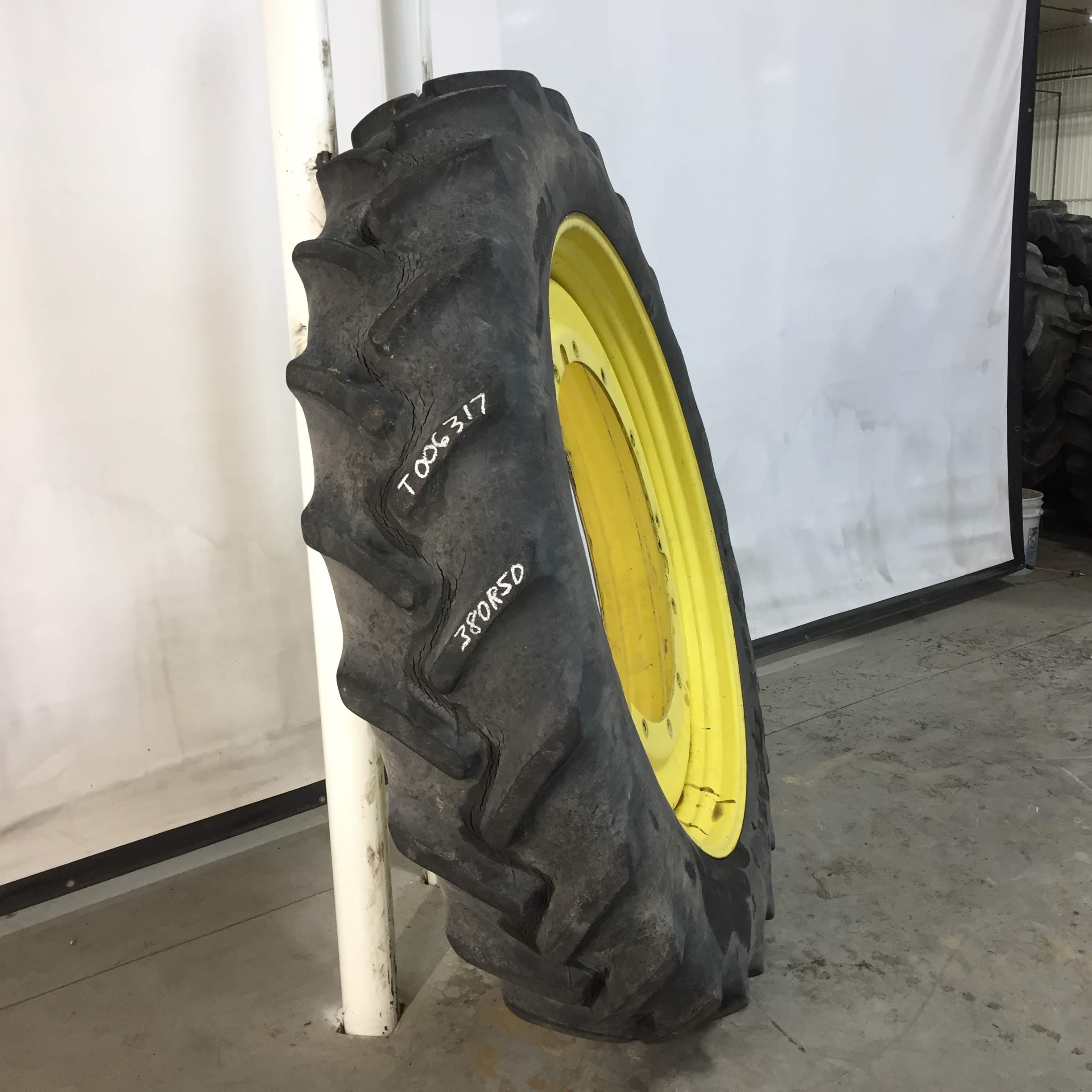 380/90R50 Goodyear Farm DT800 Optitrac R-1W Tire RT006317