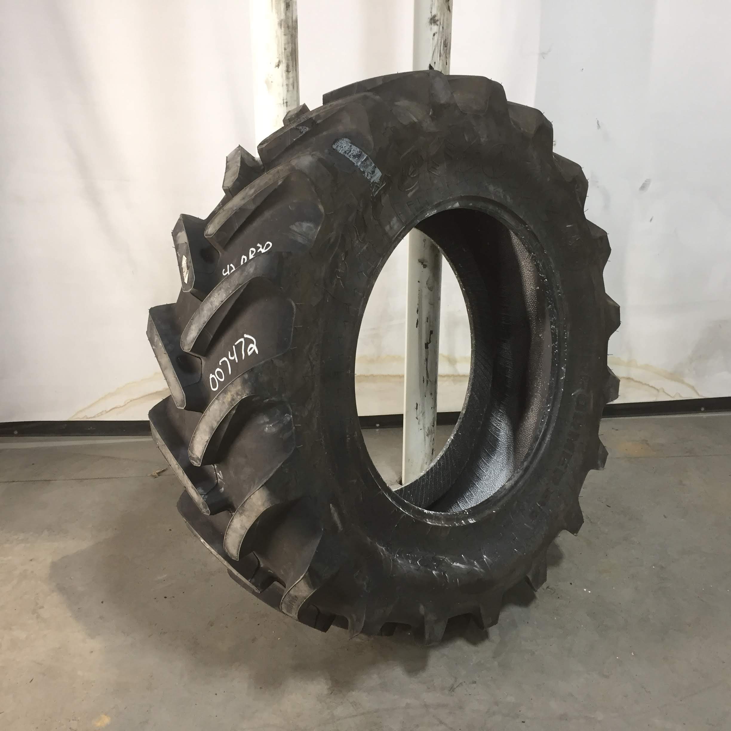 420/85R30 Firestone Performer EVO R-1W Tire 007472