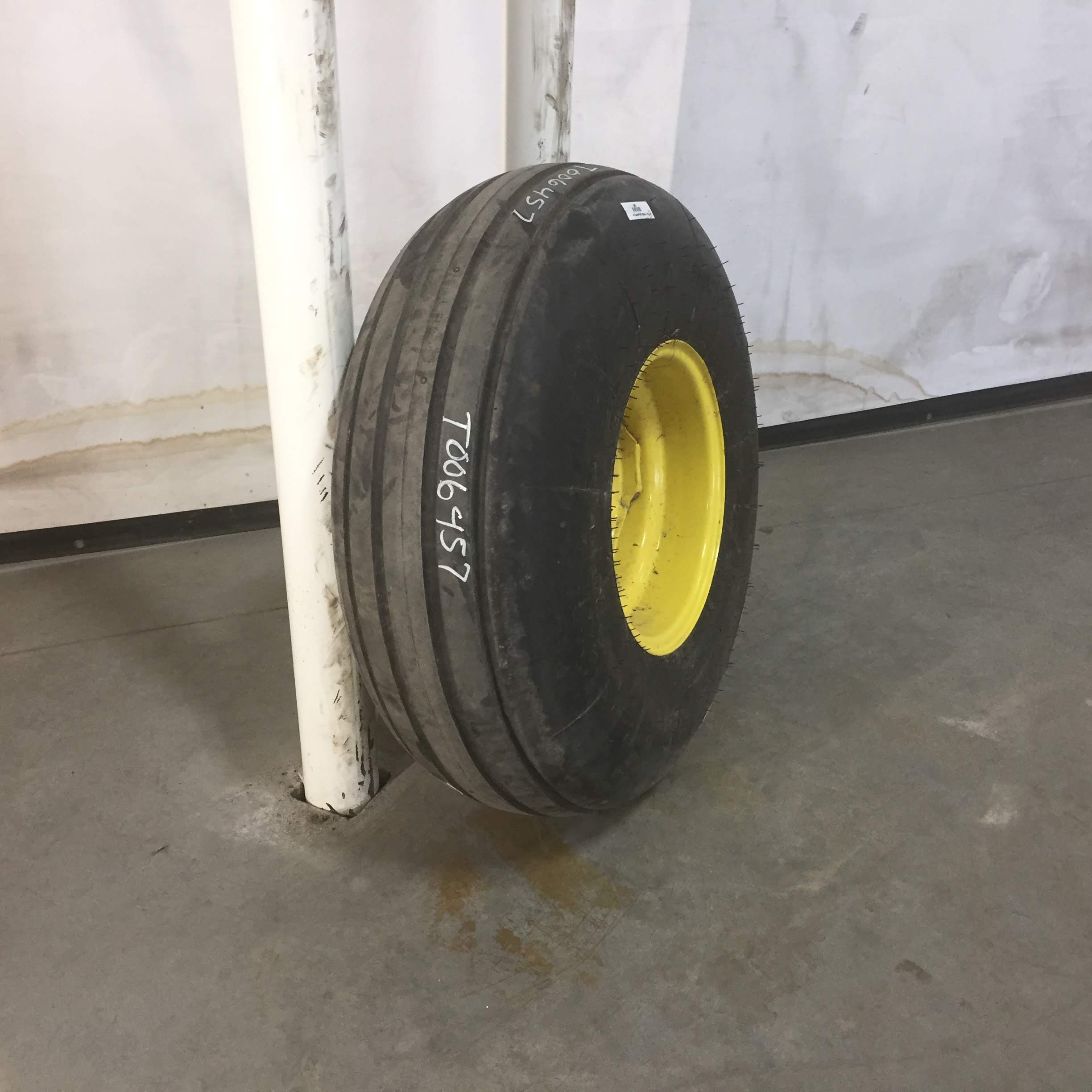 14/L-16.1 Goodyear Farm Utility SL I-1 Tire-Wheel Assembly T006457