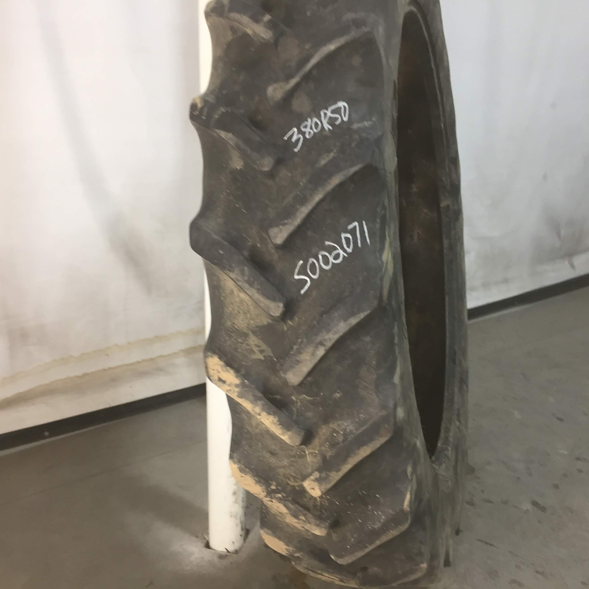 380/90R50 Goodyear Farm DT800 Optitrac R-1W Tire S002071