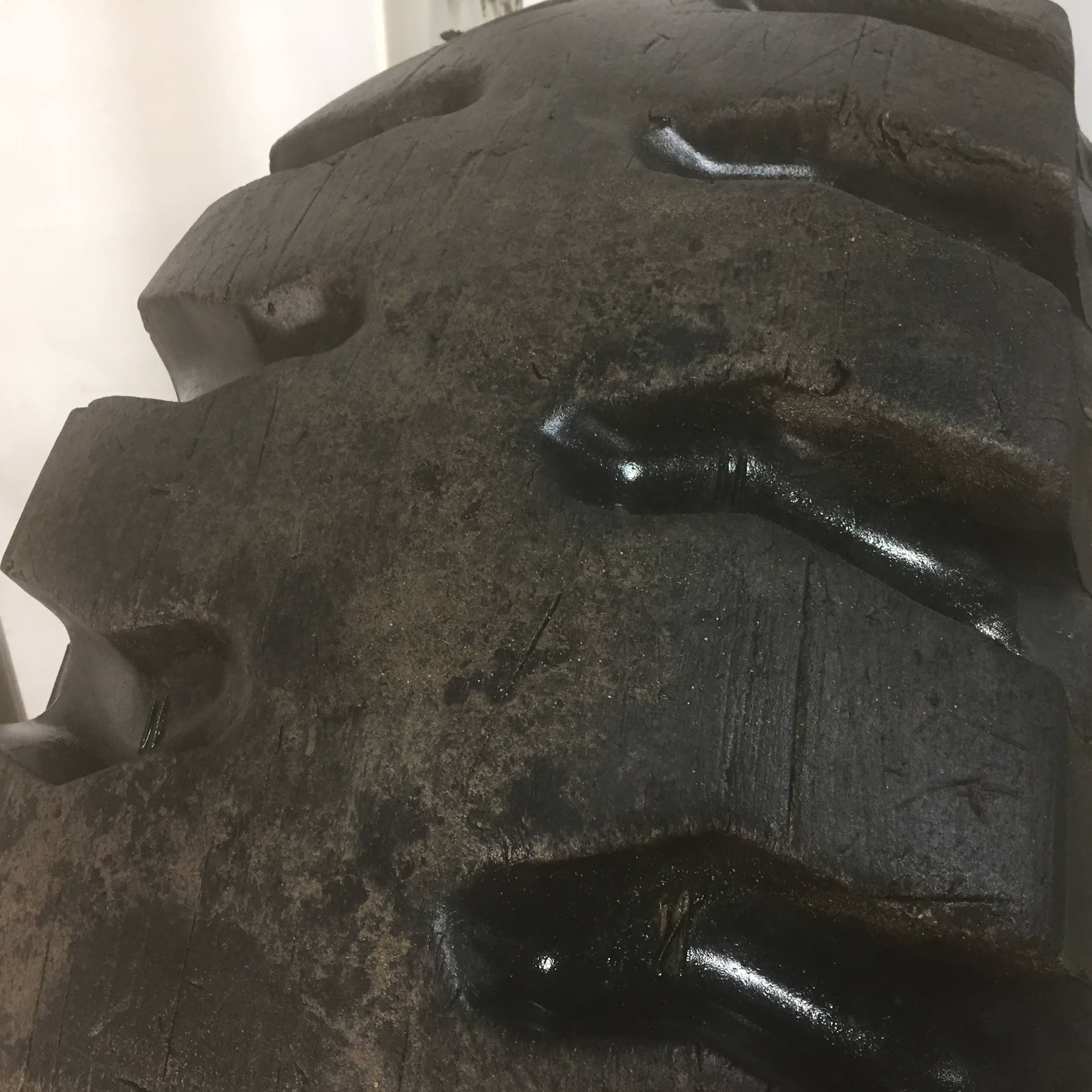 17.5/-25 Yokohama Y575 L-3 Tire RT006469