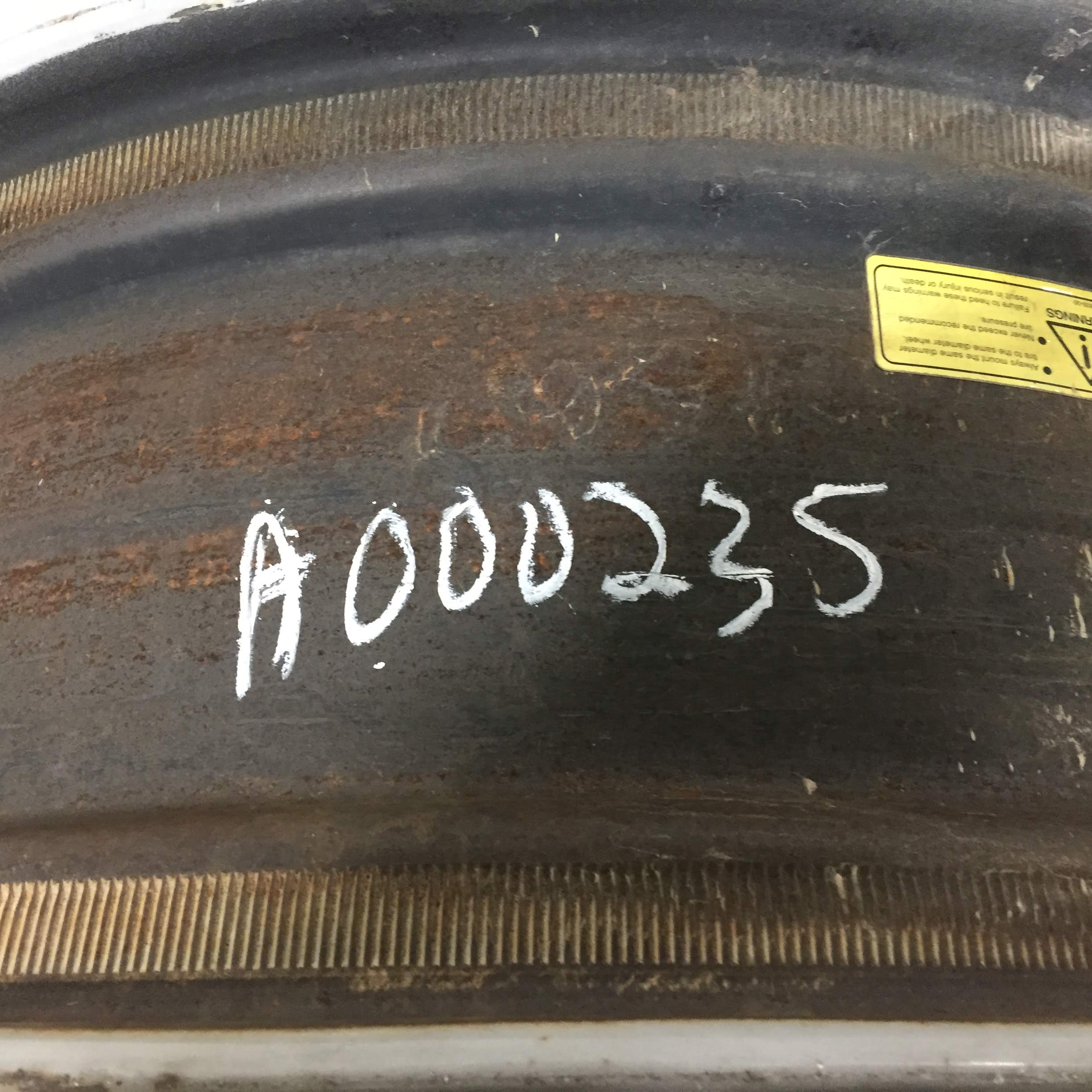 Waffle Wheel (Groups of 2 bolts) A000235