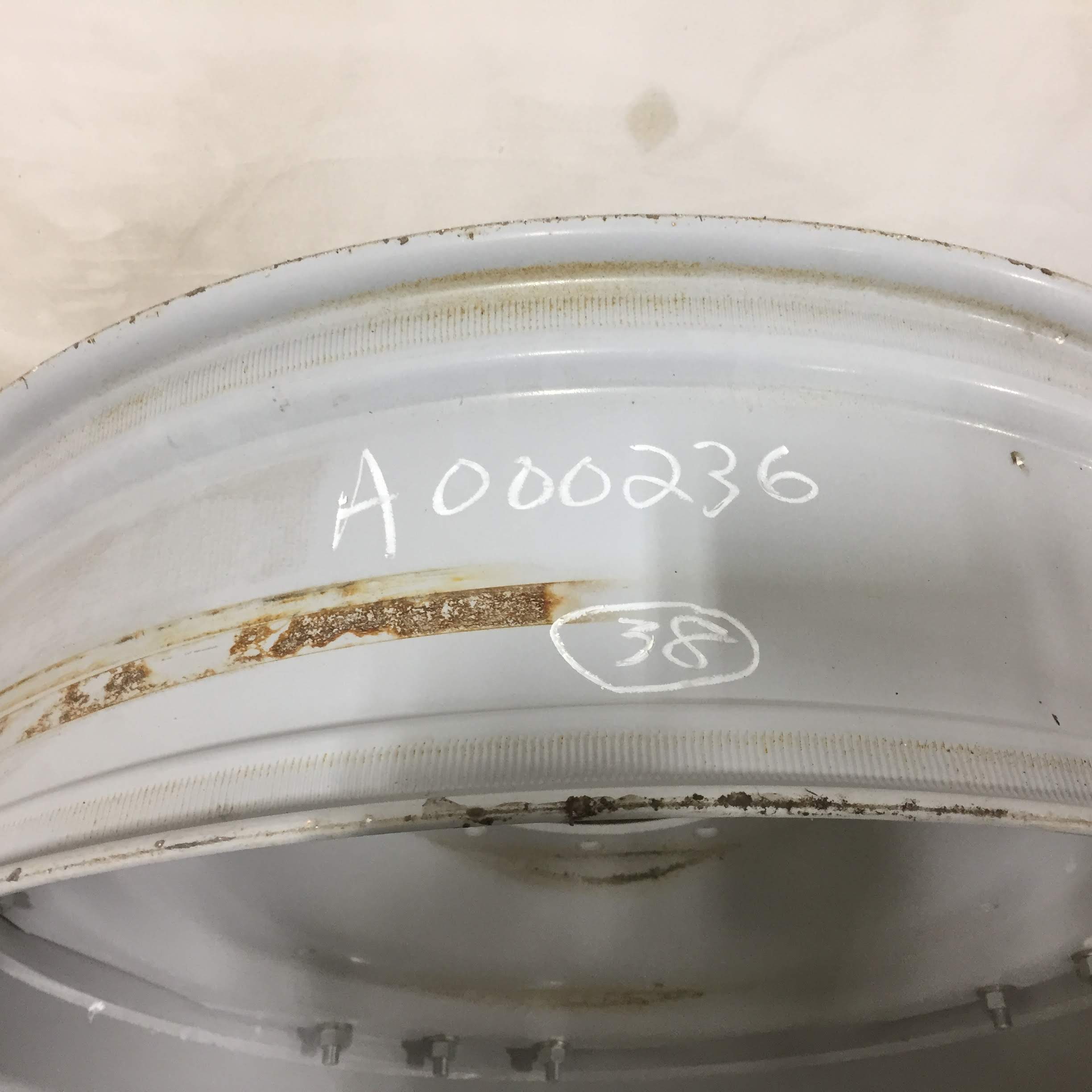 Waffle Wheel (Groups of 3 bolts) A000236