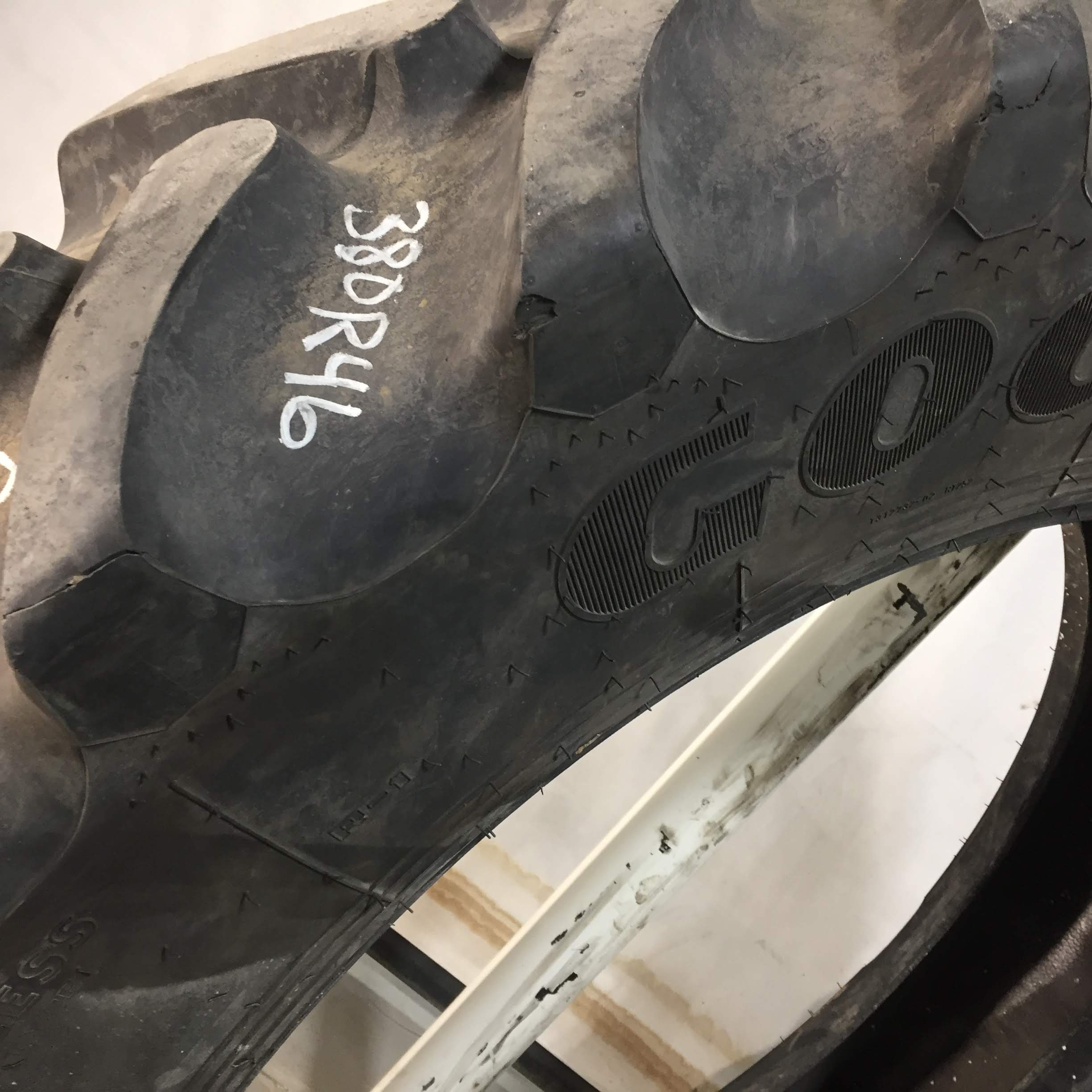380/90R46 Goodyear Farm Ultra Sprayer R-1 Tire 007496