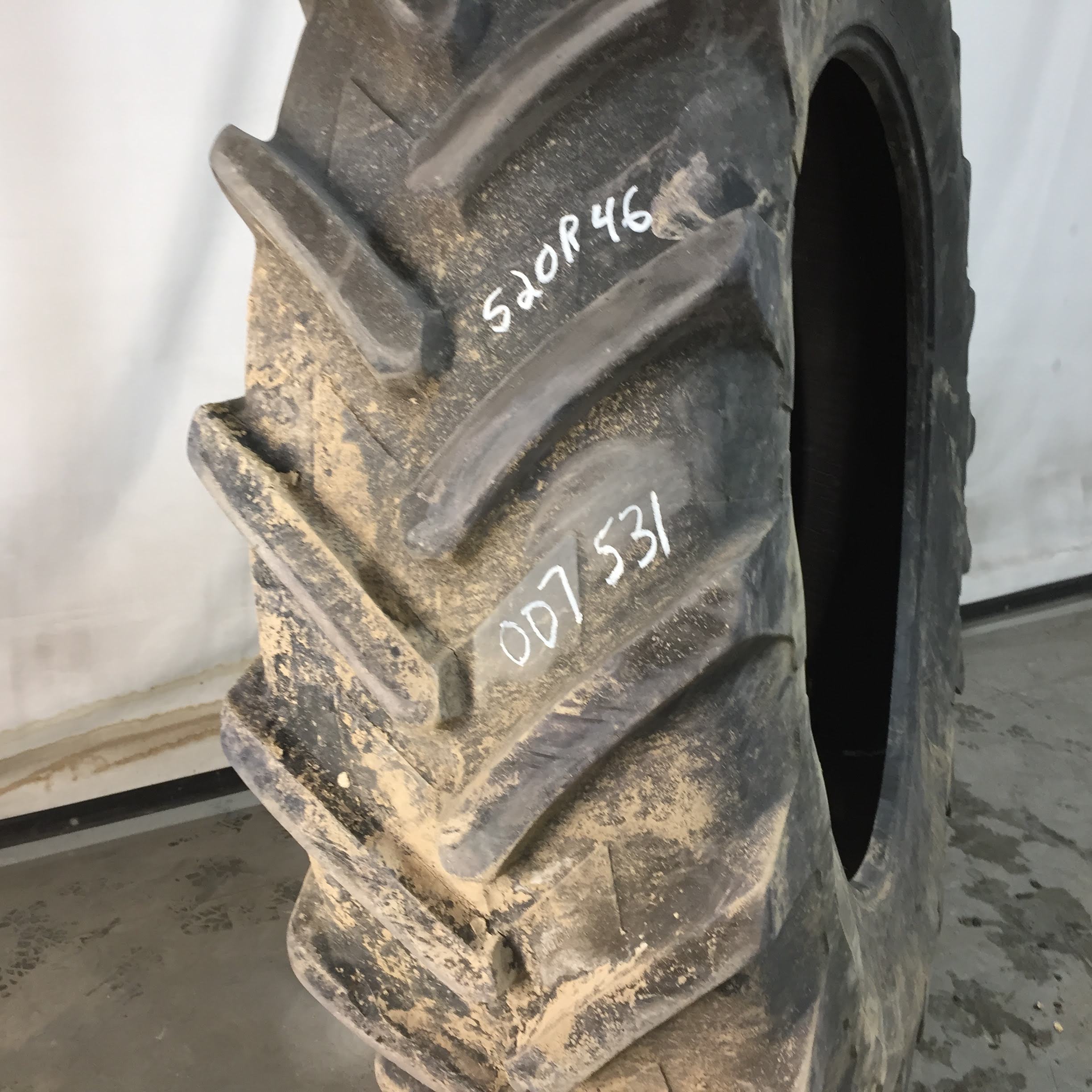 520/85R46 Michelin AgriBib R-1W Tire 007531