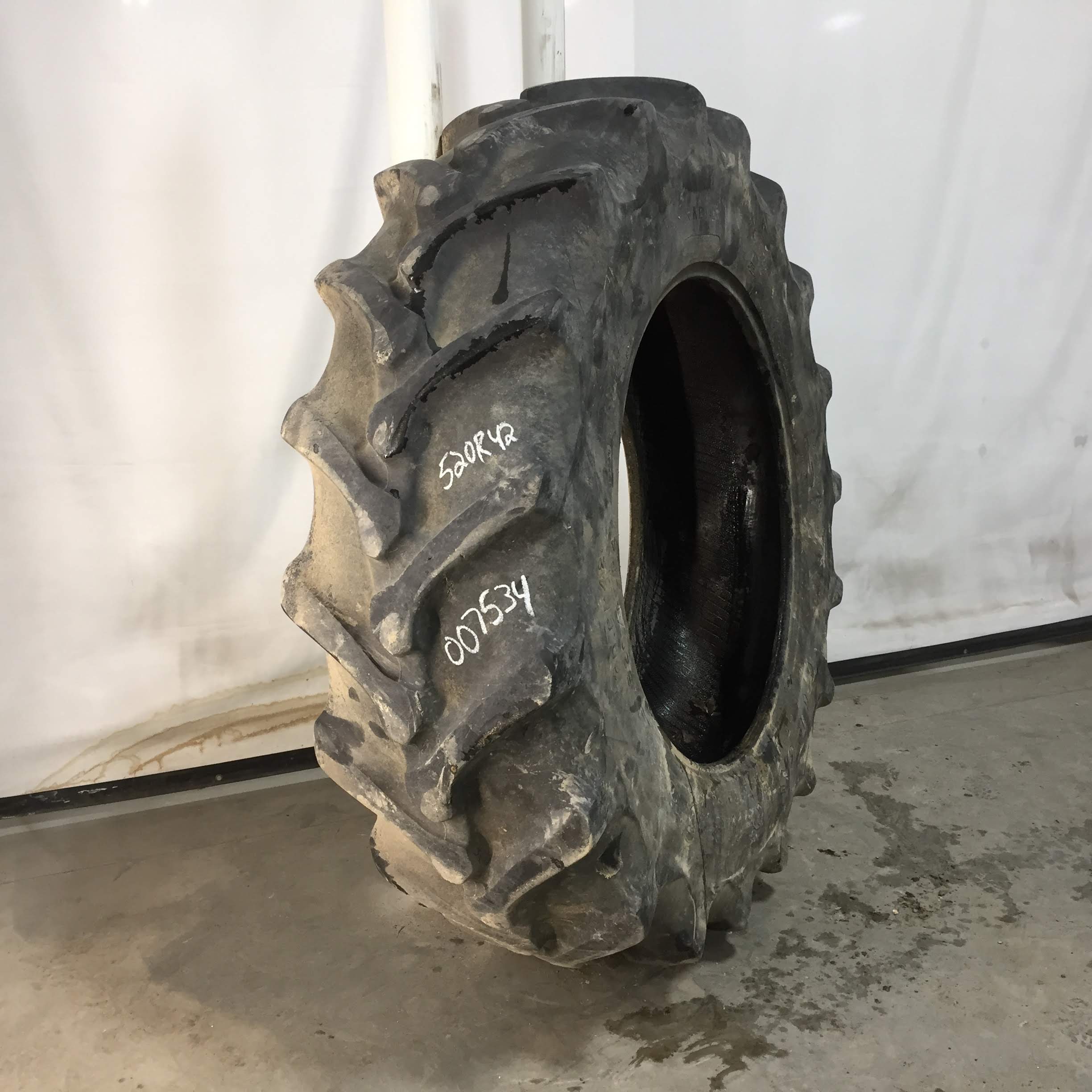 520/85R42 Firestone Radial Champion Spade Grip R-2 Tire 007534