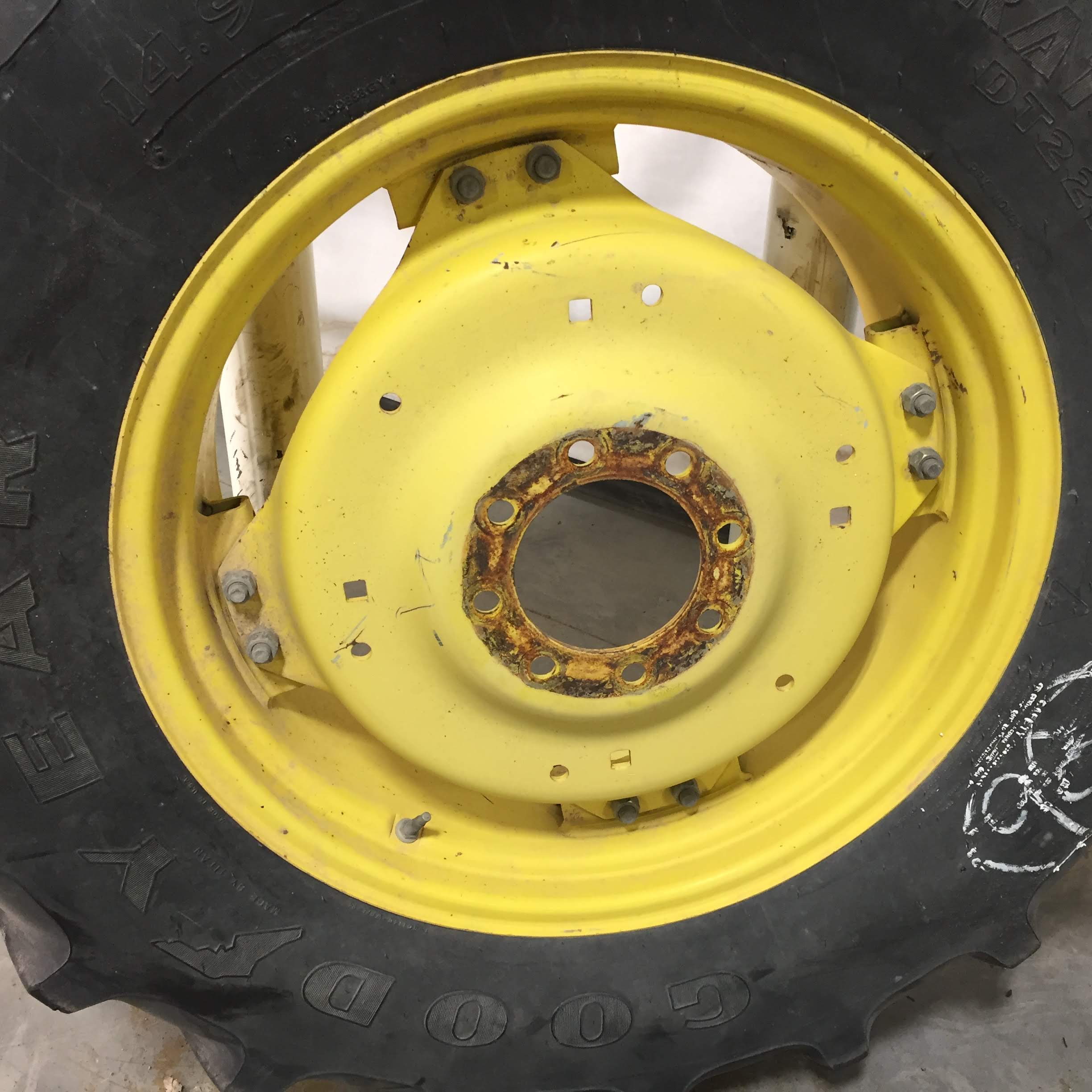 28''-30'' Rim with Clamp/U-Clamp (groups of 2 bolts) Rim Center WT006526CTR