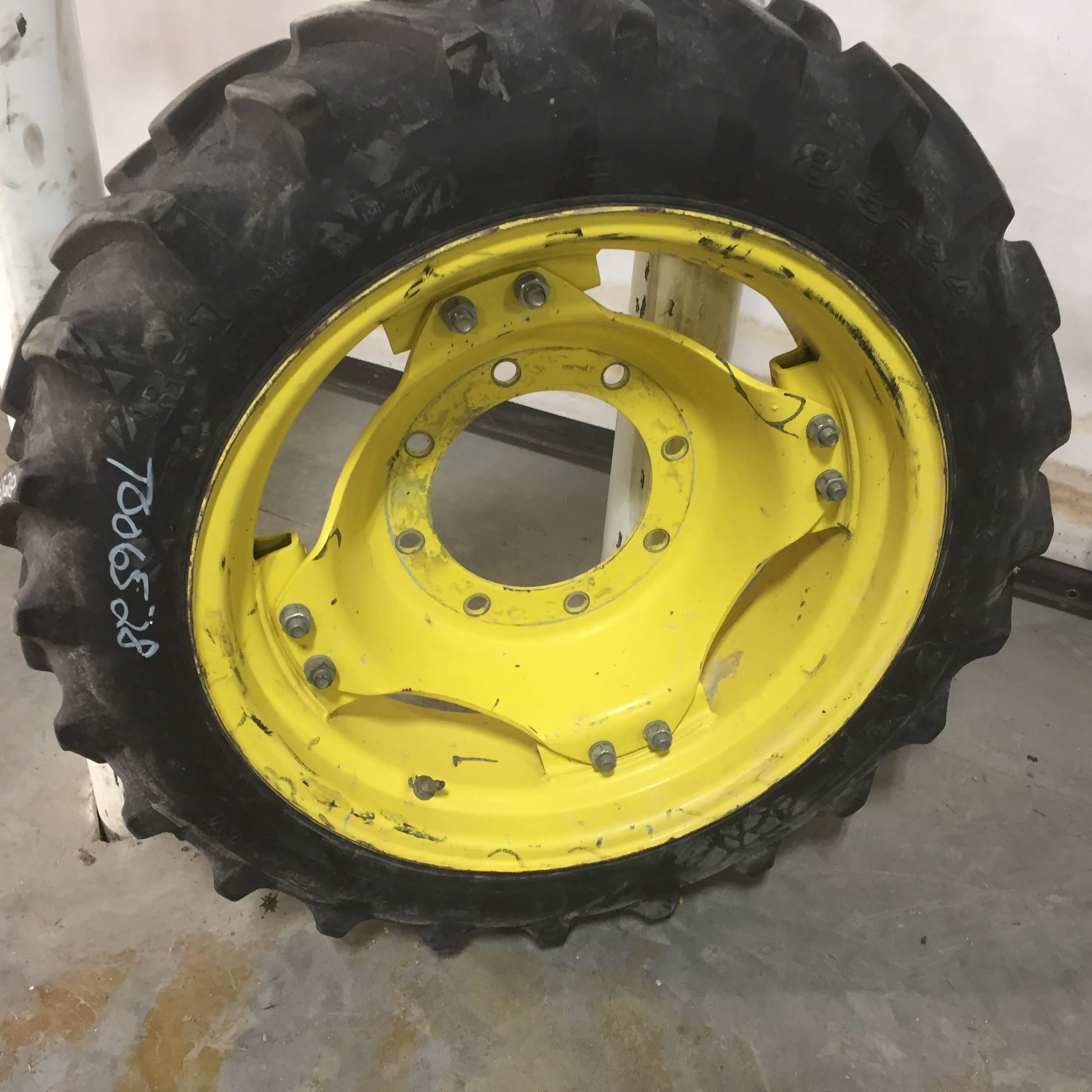 24''D x 8''W Rim with Clamp/U-Clamp (groups of 2 bolts) Wheel WT006528RIM