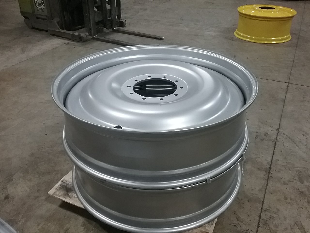 46''D x 12''W Bubble Disc Wheel 110180SM