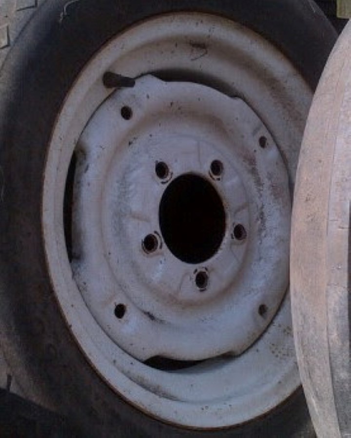 16''D x 4.5''W Stamped Plate Wheel WT001448-Z