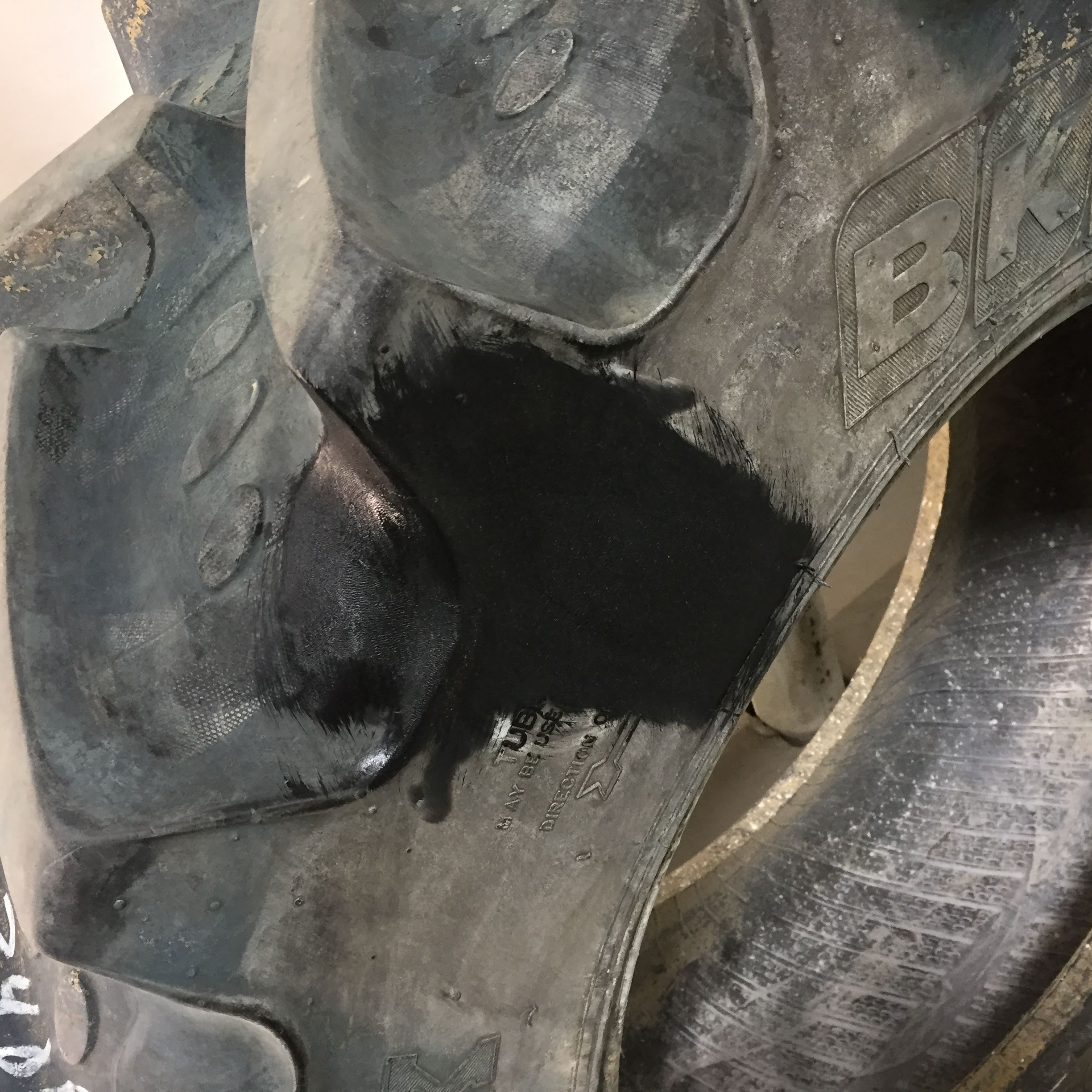 340/85R24 BKT Tires Agrimax RT 855 R-1W Tire 007549