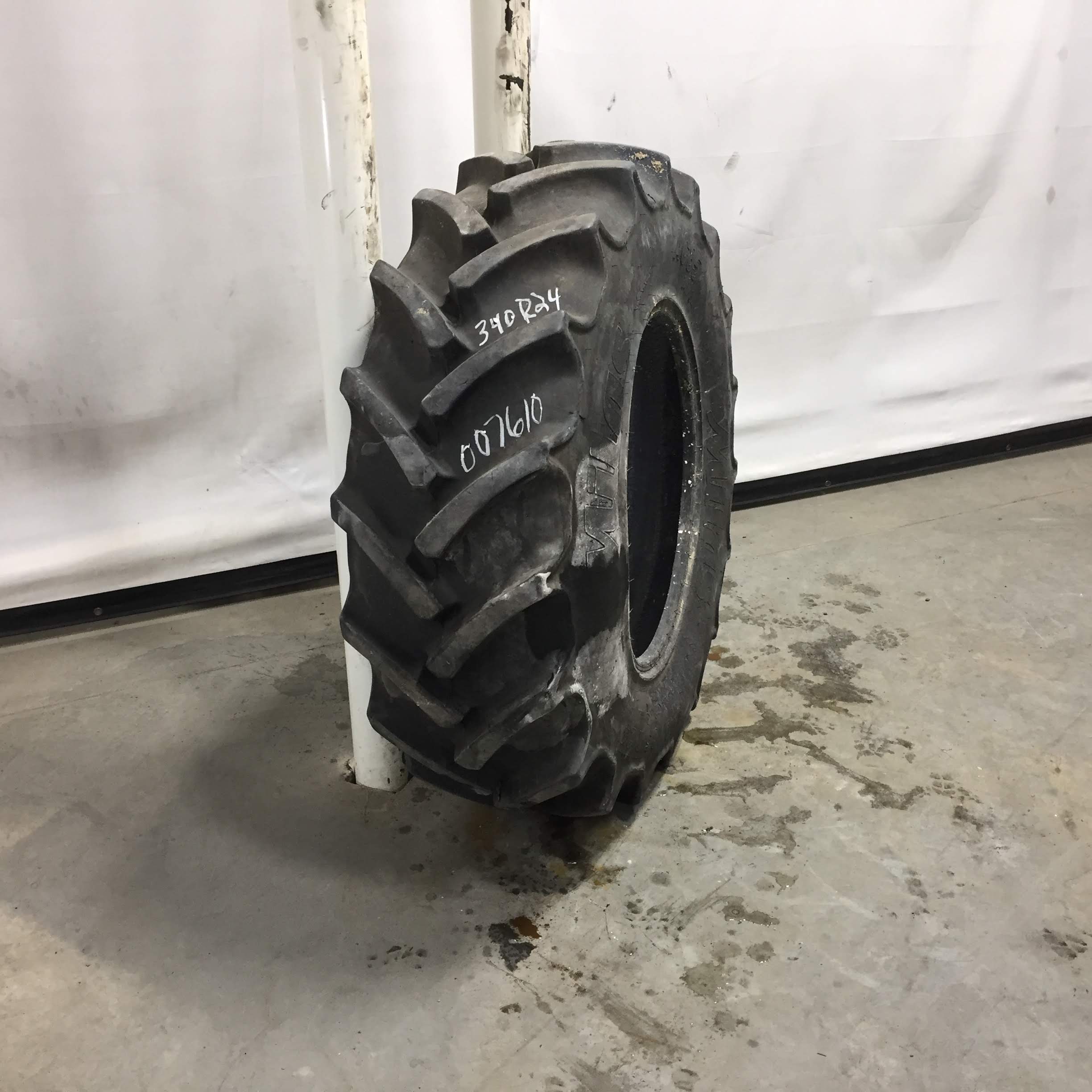 340/85R24 Mitas AC85 Radial R-1W Tire 007610